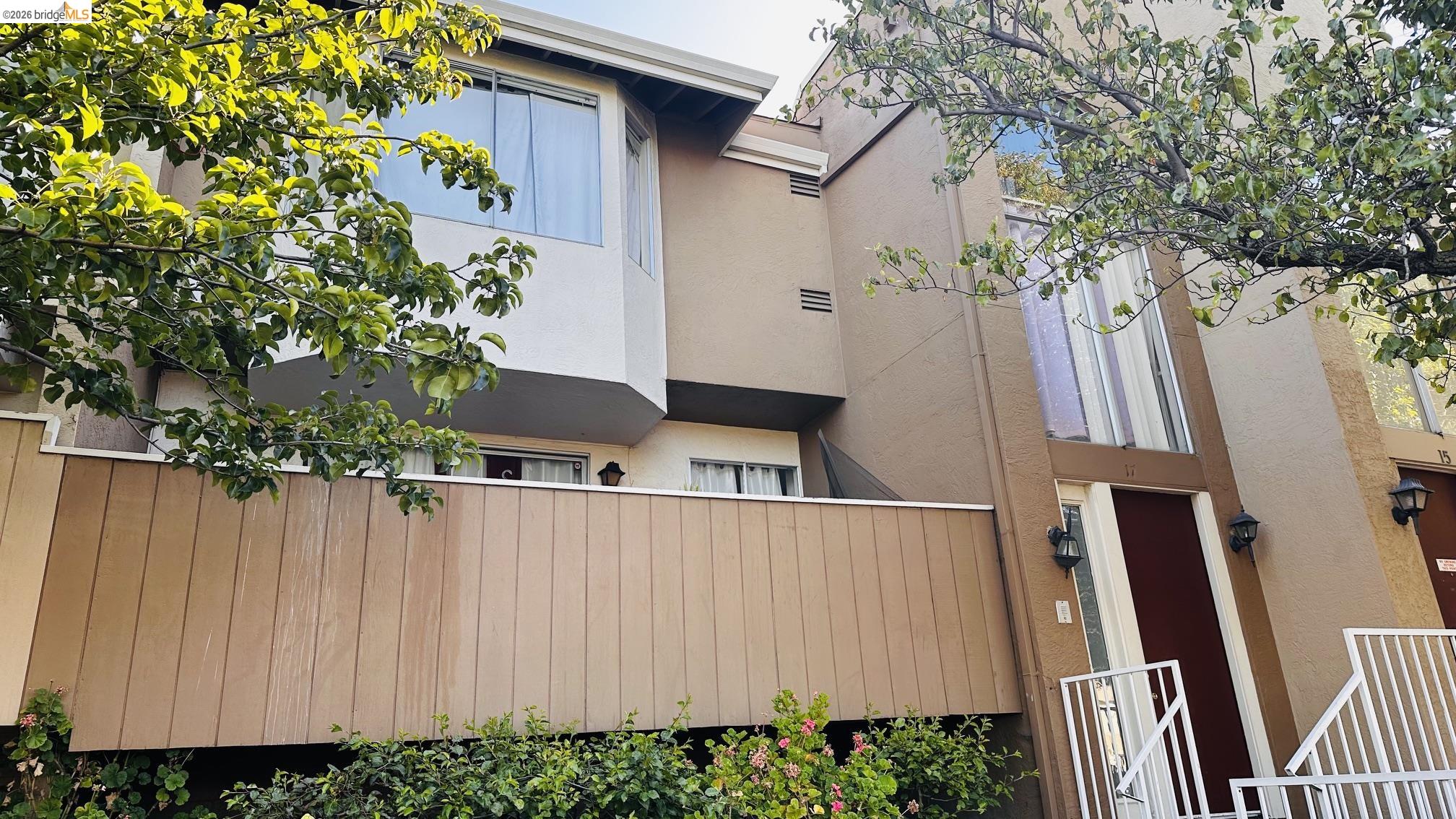 2121 Vale Rd 17, San Pablo