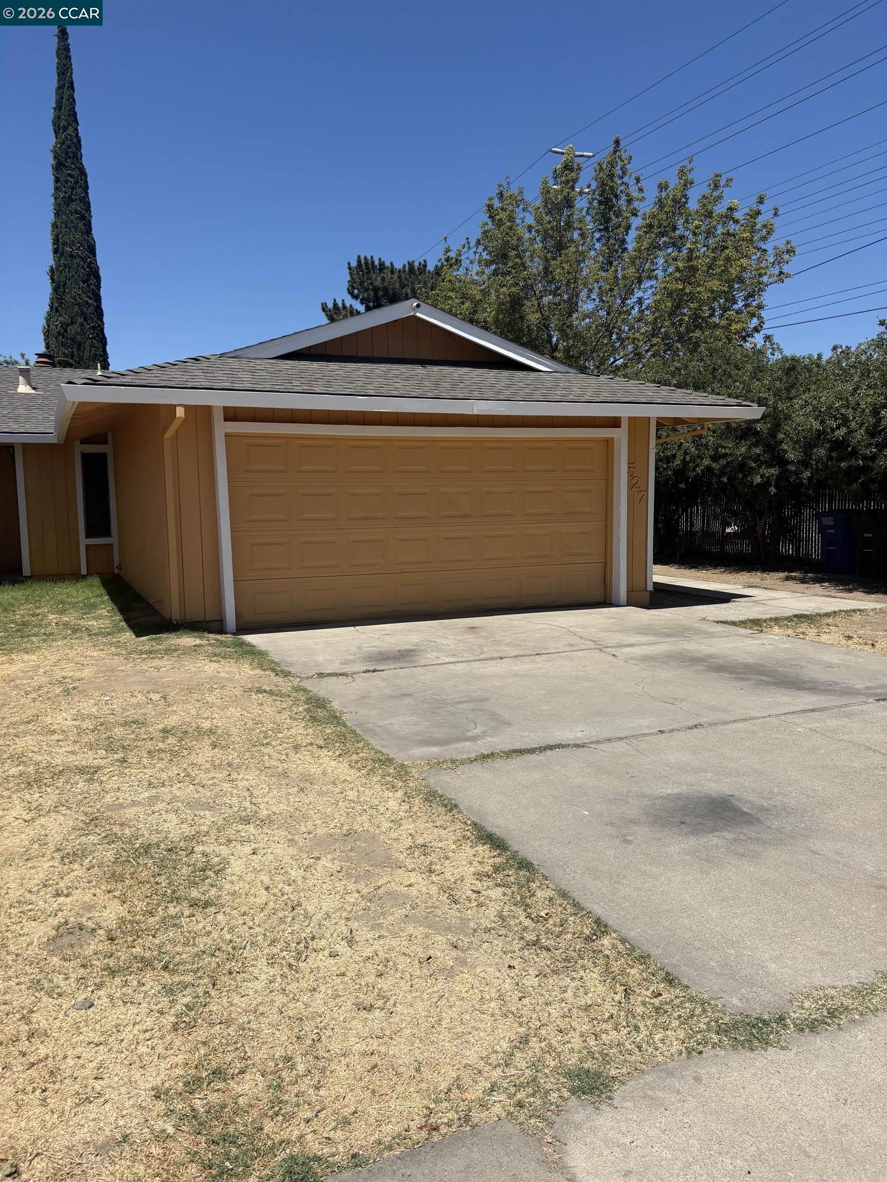 1527 Moffett Rd, Ceres CA 95307 — photo 2