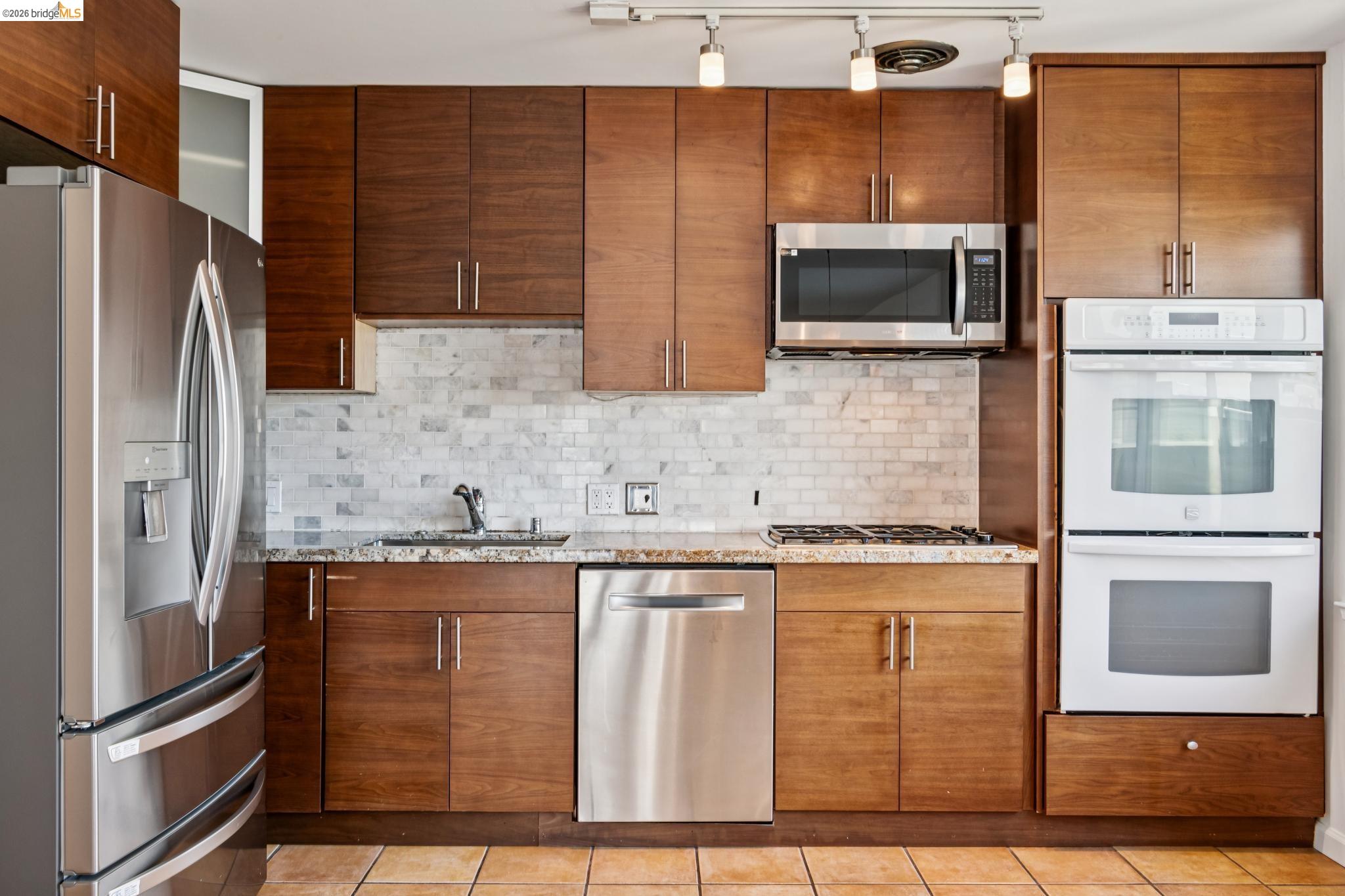 1410 Lakeshore Ave # 6, Oakland CA 94606 — photo 20