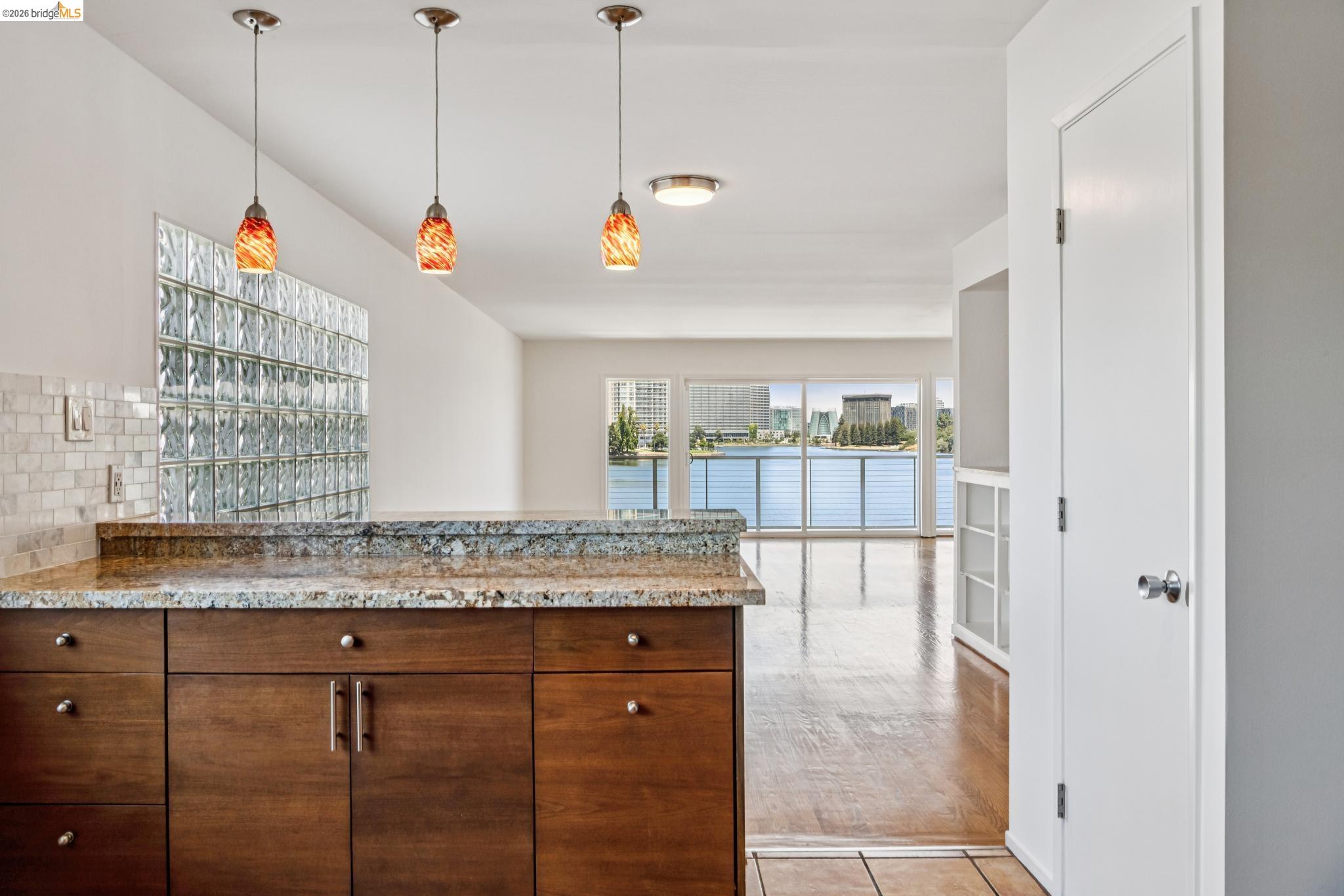 1410 Lakeshore Ave # 6, Oakland CA 94606 — photo 20
