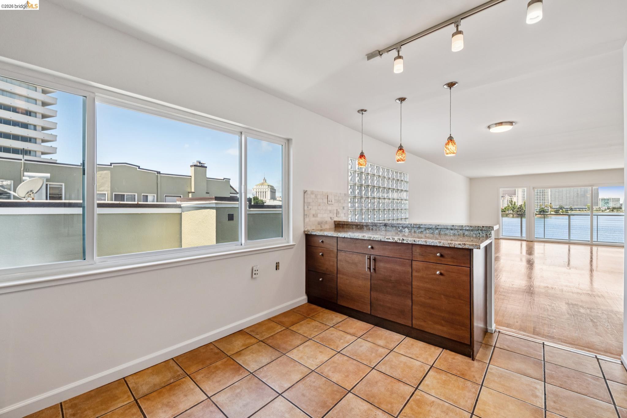 1410 Lakeshore Ave # 6, Oakland CA 94606 — photo 22
