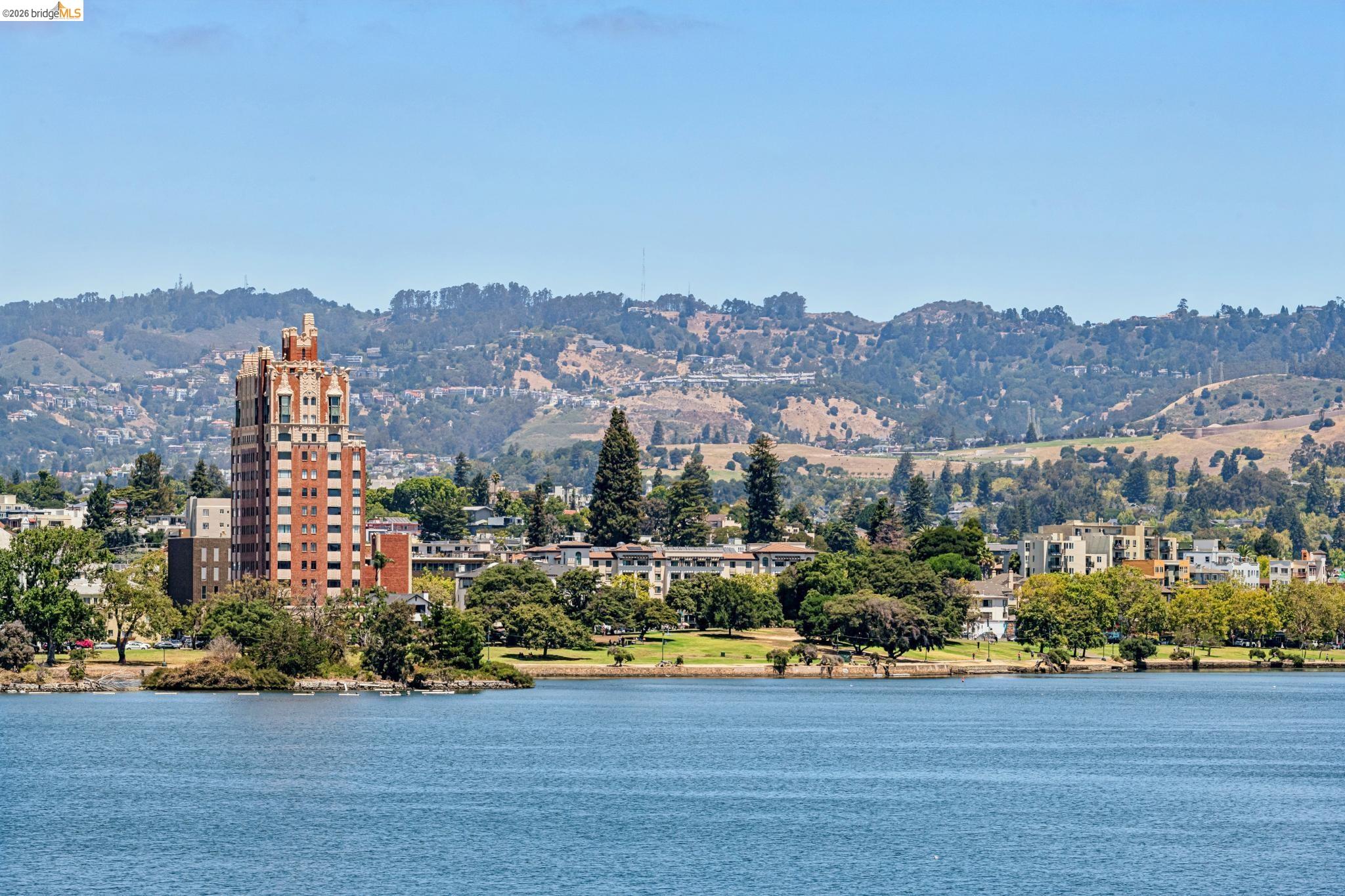 1410 Lakeshore Ave # 6, Oakland CA 94606 — photo 40