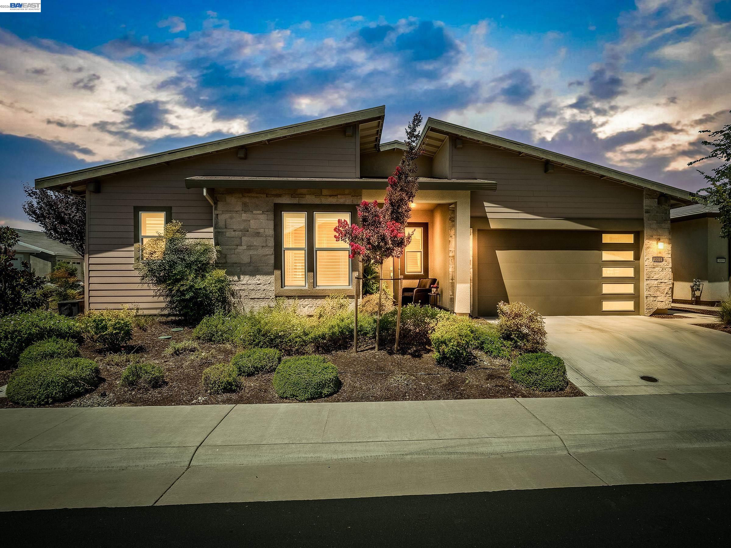 3001 Compass Ln, Roseville CA 95747