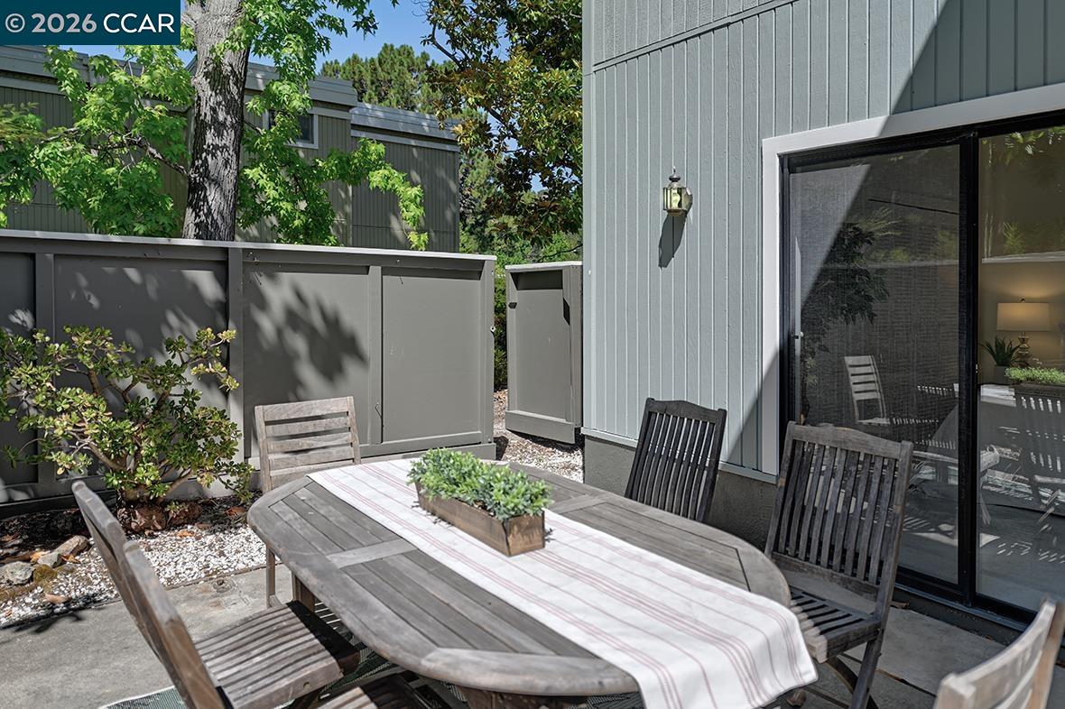 2724 Tice Creek Dr # 2, Walnut Creek CA 94595 — photo 3