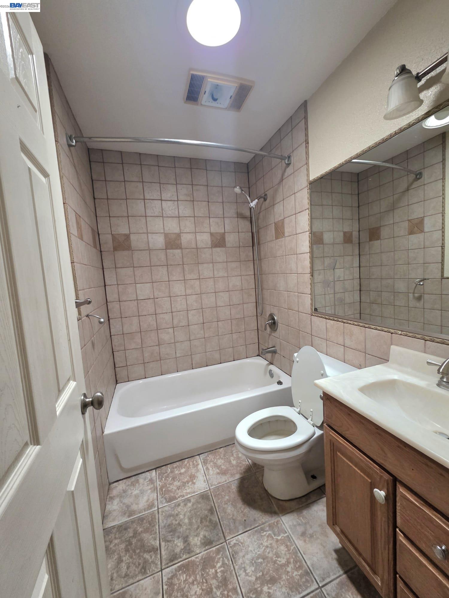 409 Avalon Way, Suisun City CA 94585 — photo 6