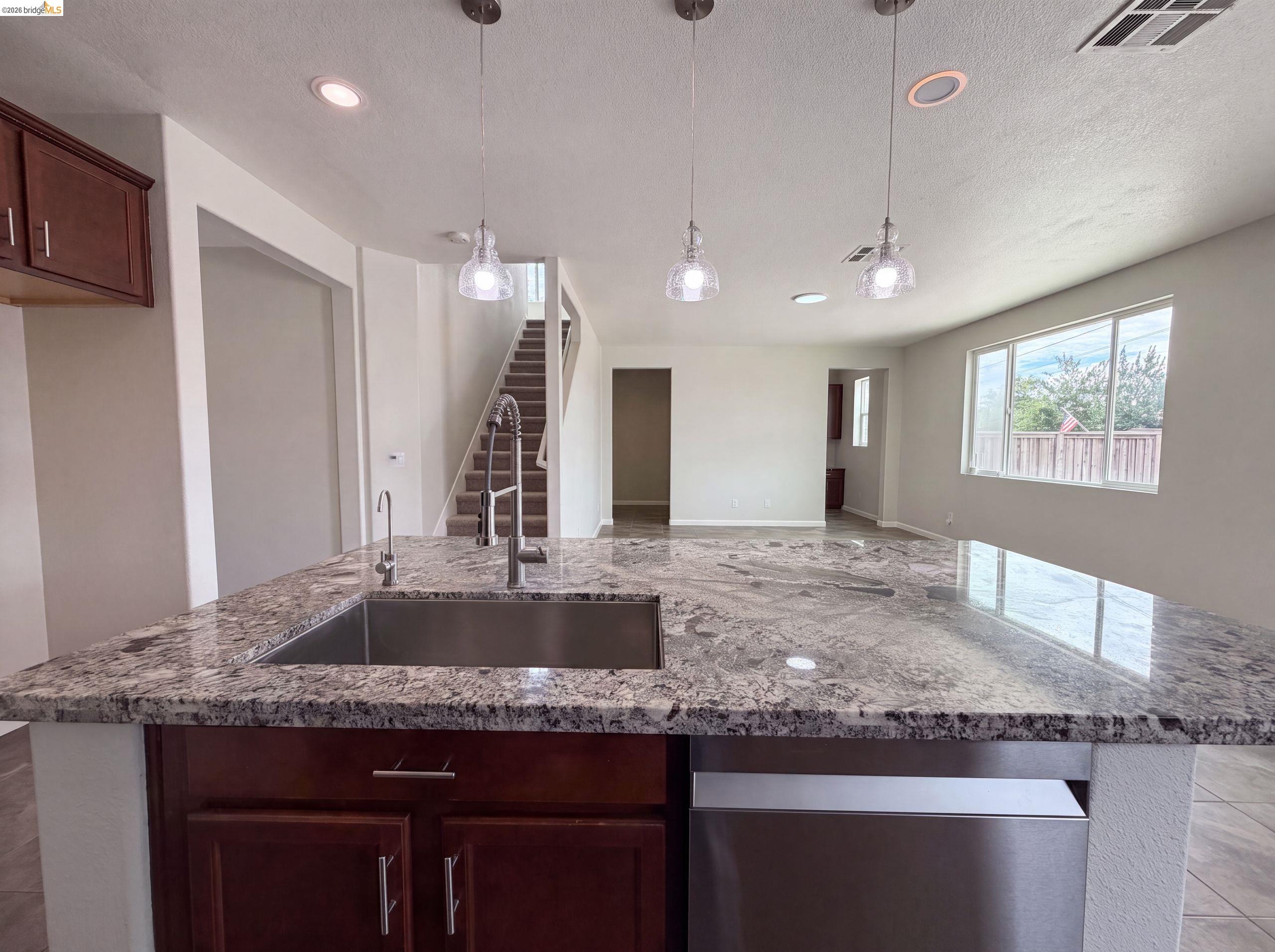1519 Sycamore Dr, Oakley CA 94561 — photo 7