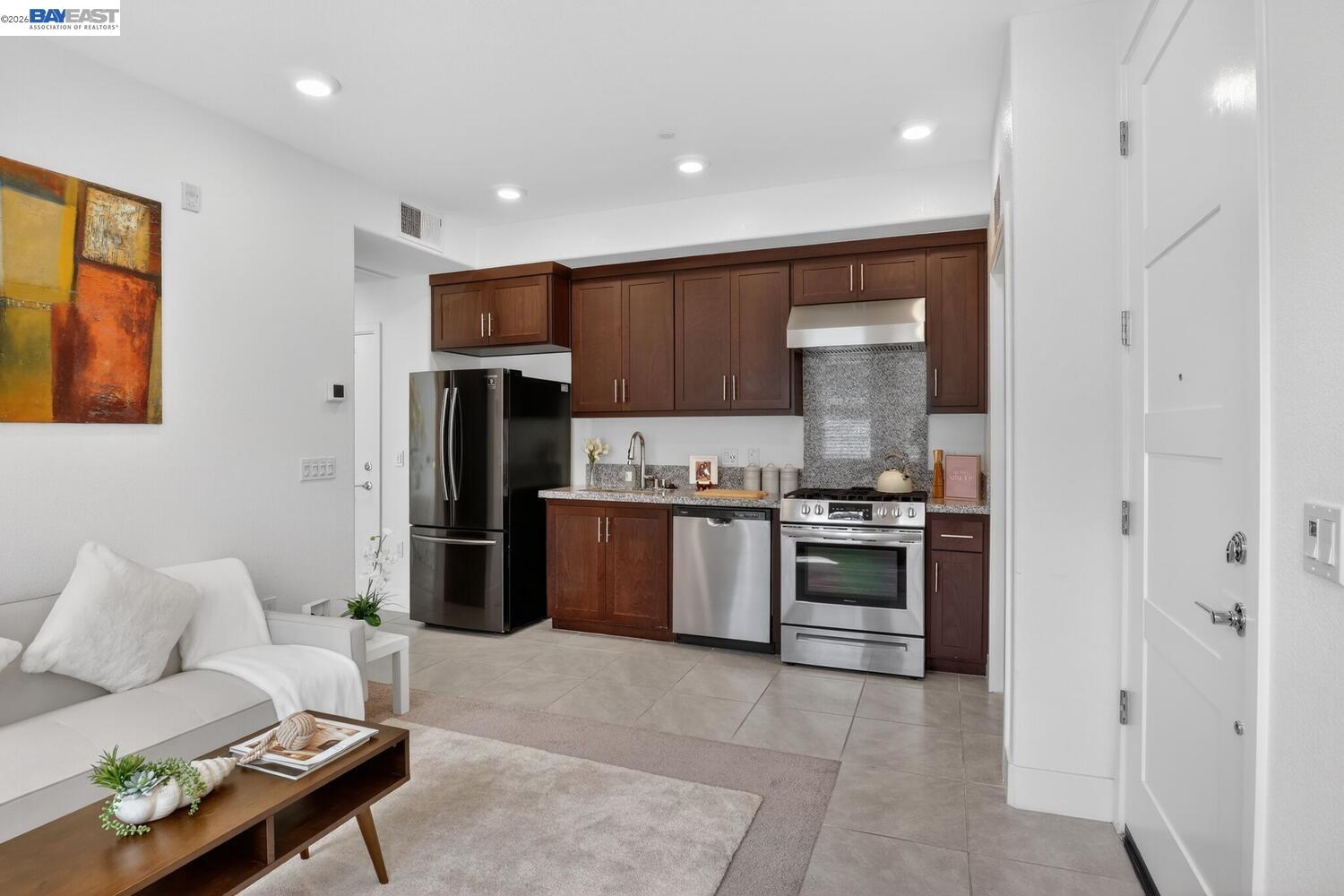 411 Rhythm Ln, Hayward CA 94544 — photo 10