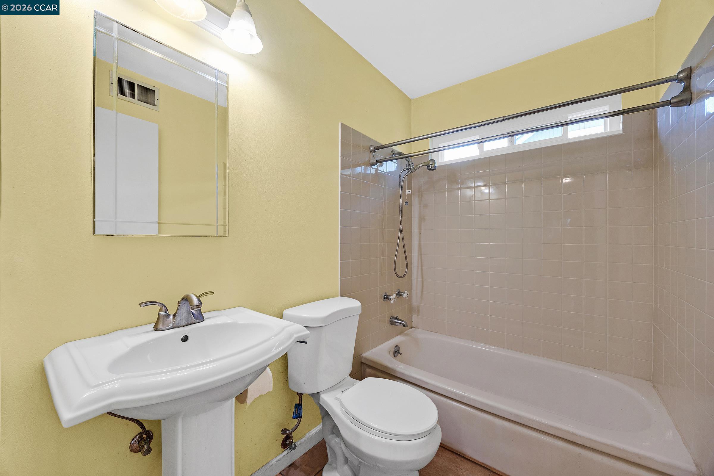 972 Tara Hills Dr, Pinole CA 94564 — photo 19