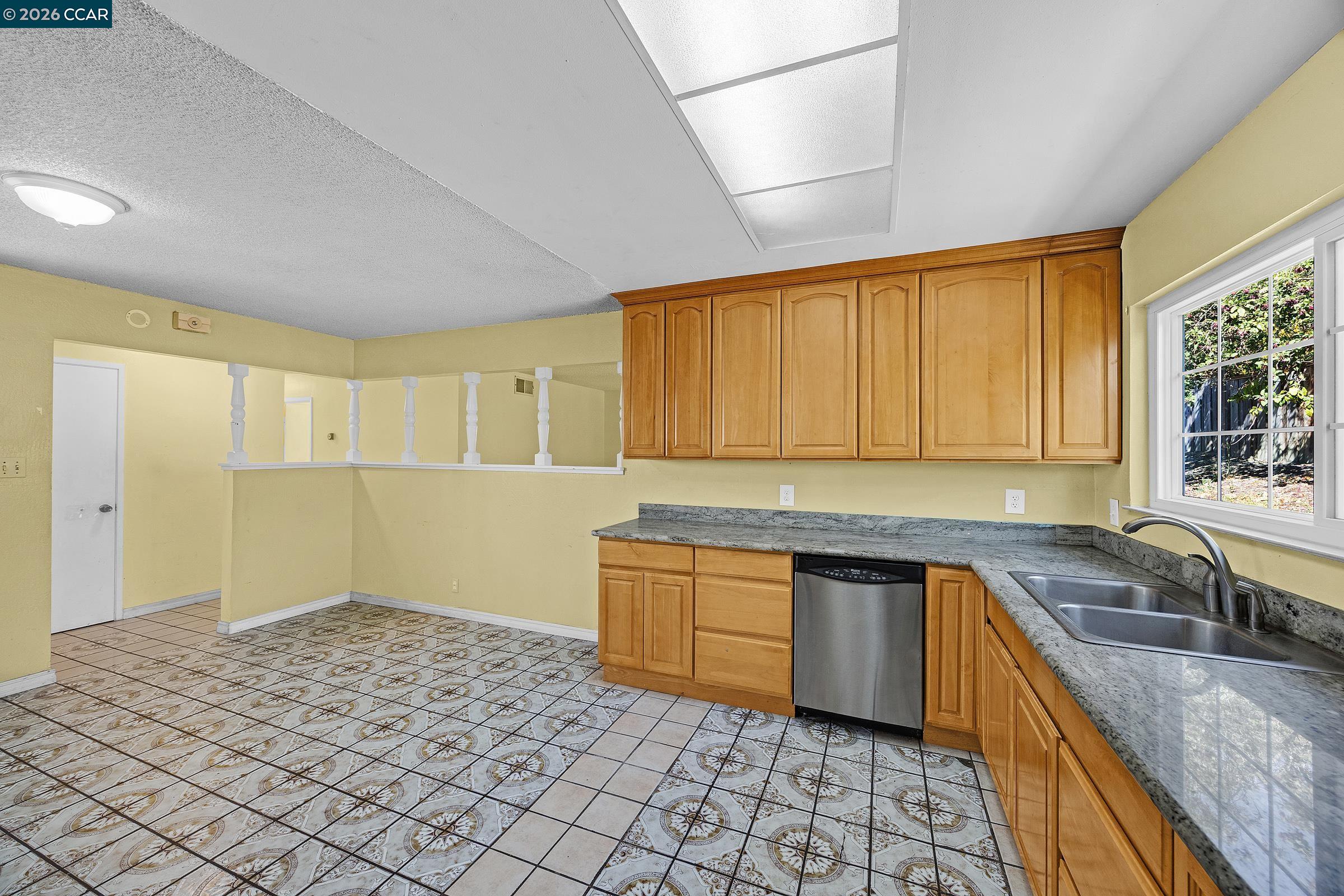972 Tara Hills Dr, Pinole CA 94564 — photo 7