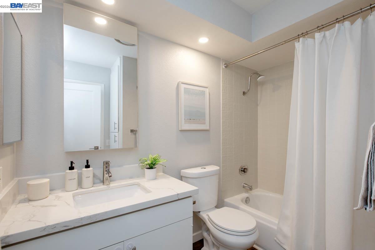 641 Centre Ct, Alameda CA 94502 — photo 35
