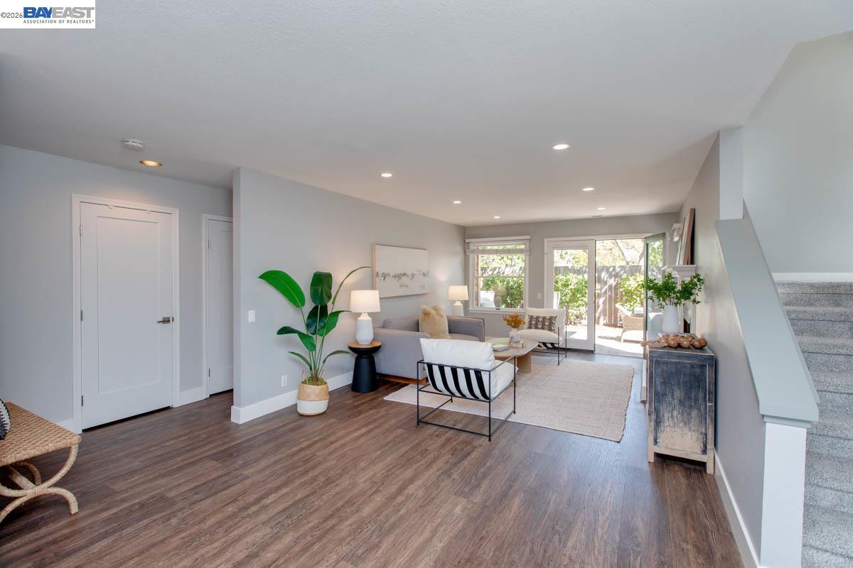 641 Centre Ct, Alameda CA 94502 — photo 8
