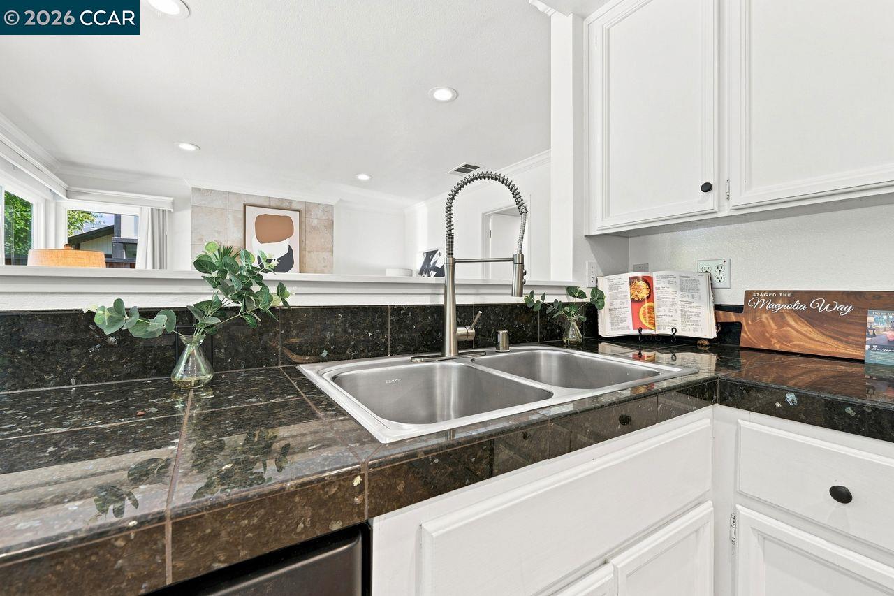 364 Flaming Oak Dr, Pleasant Hill CA 94523 — photo 15
