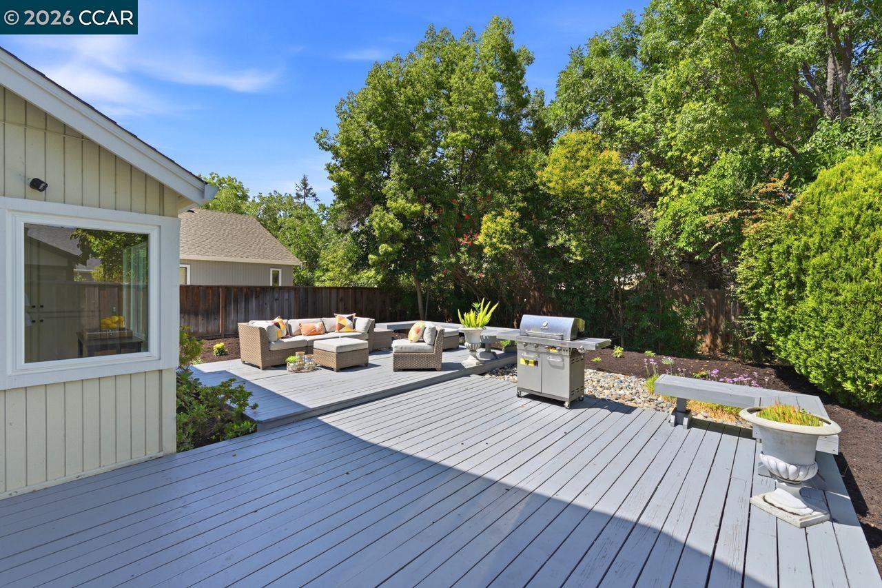364 Flaming Oak Dr, Pleasant Hill CA 94523 — photo 40