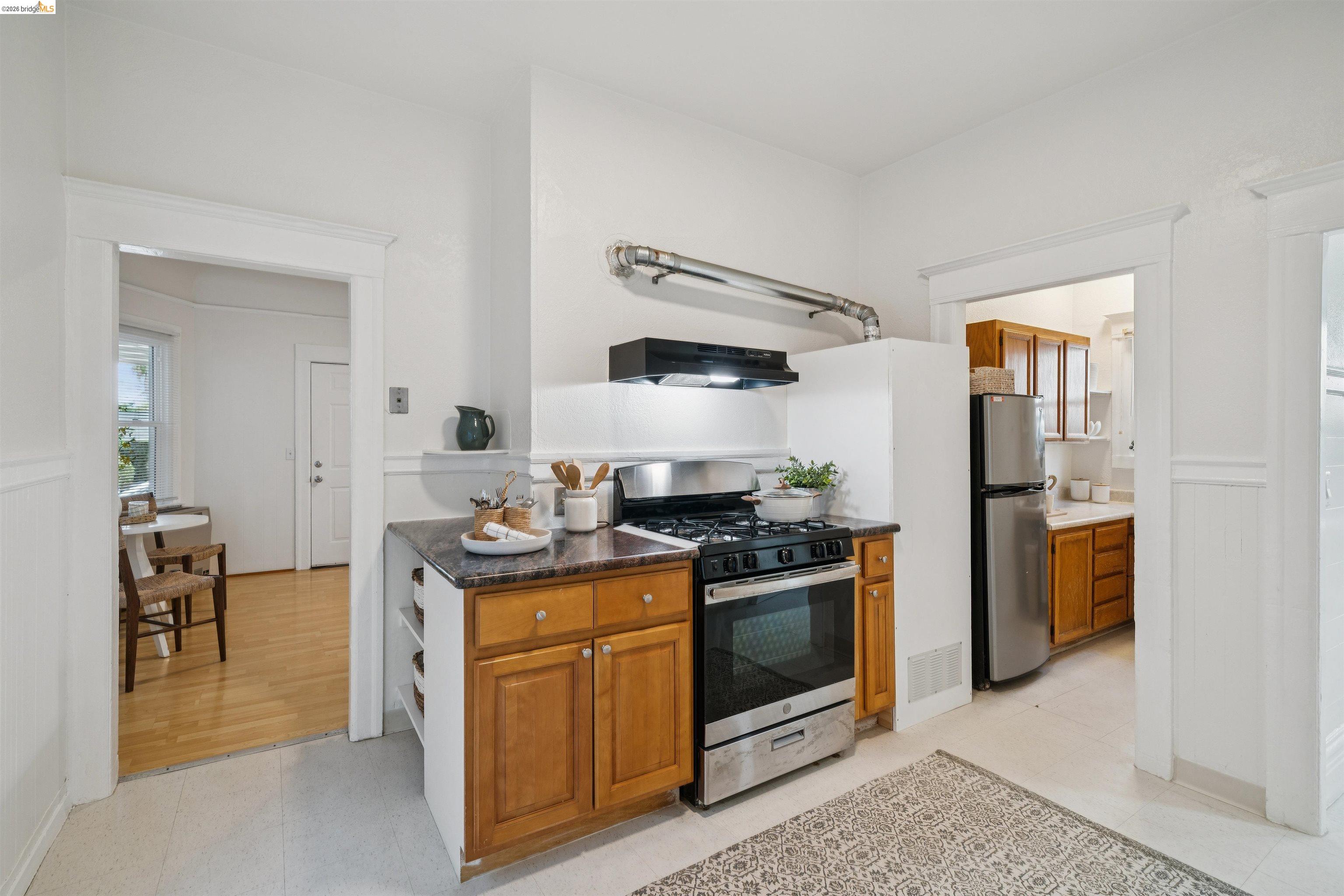 2923 Wheeler St, Berkeley CA 94705 — photo 7