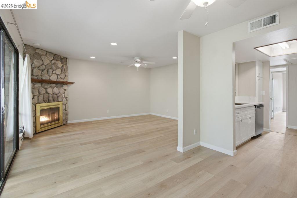 2400 Larkspur LN APT 264, Sacramento CA 95825 — photo 7