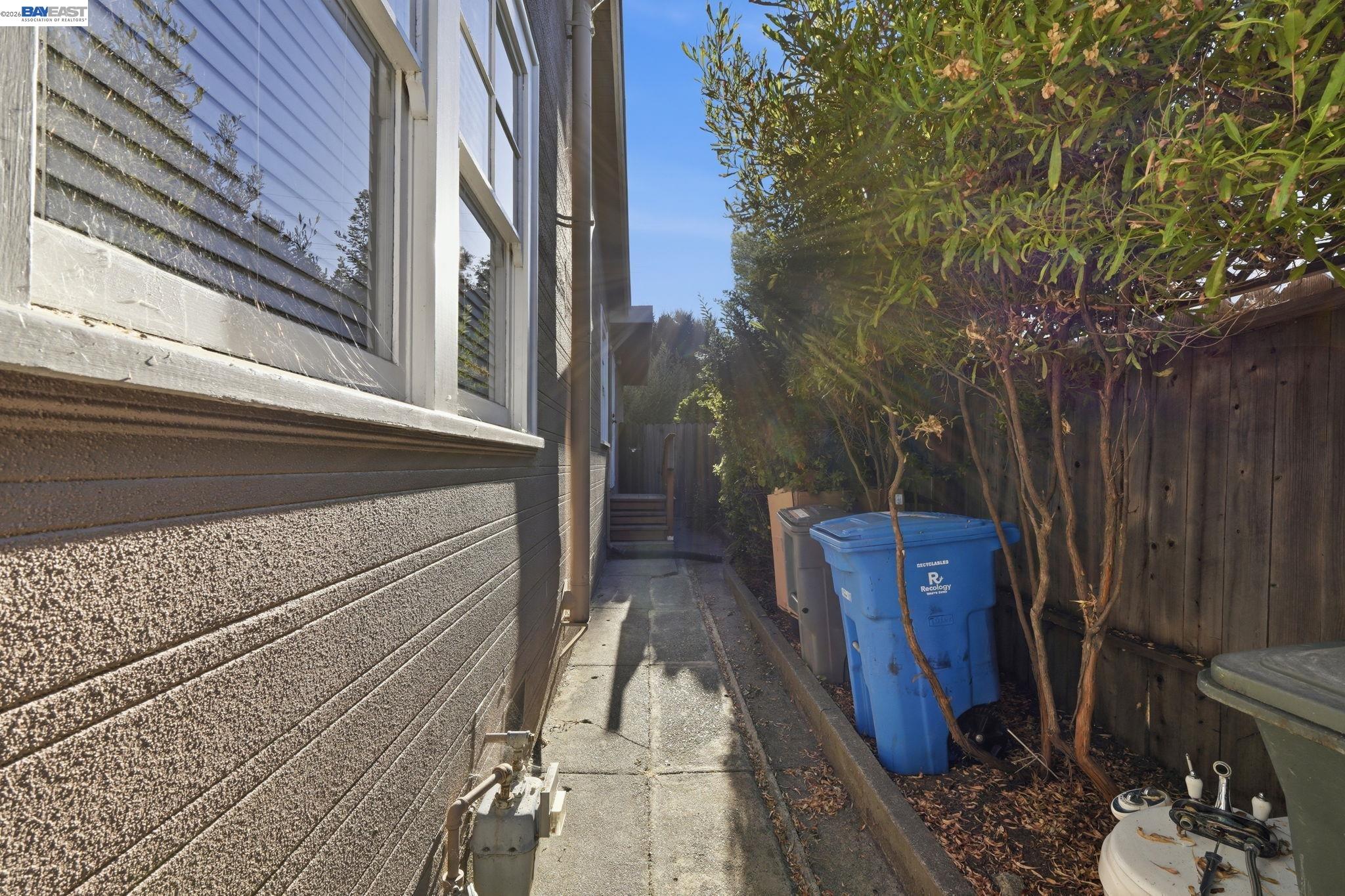 137 Viewmont Avenue, Vallejo CA 94590 — photo 54
