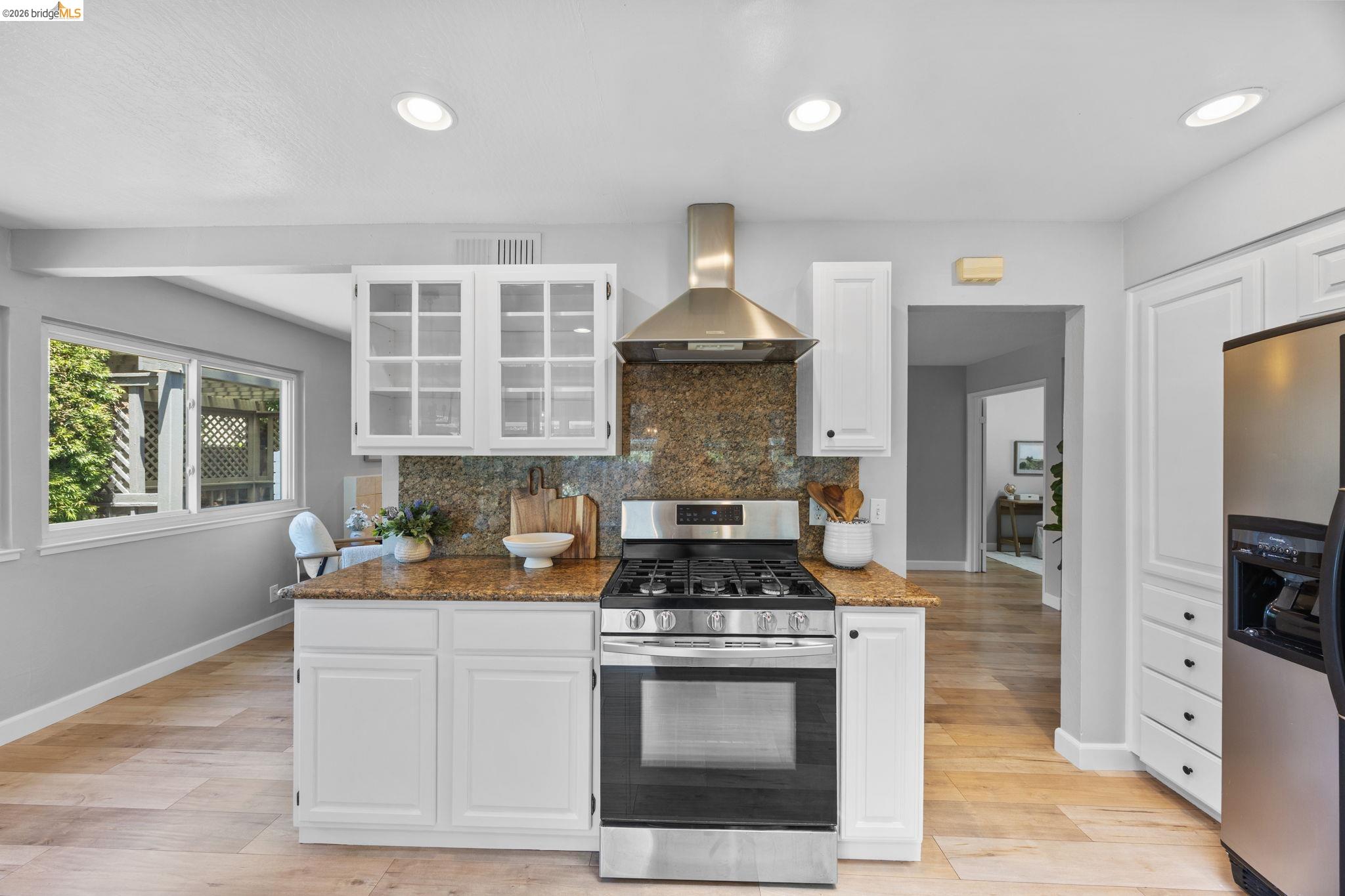 2715 Lyon Cir, Concord CA 94518 — photo 10