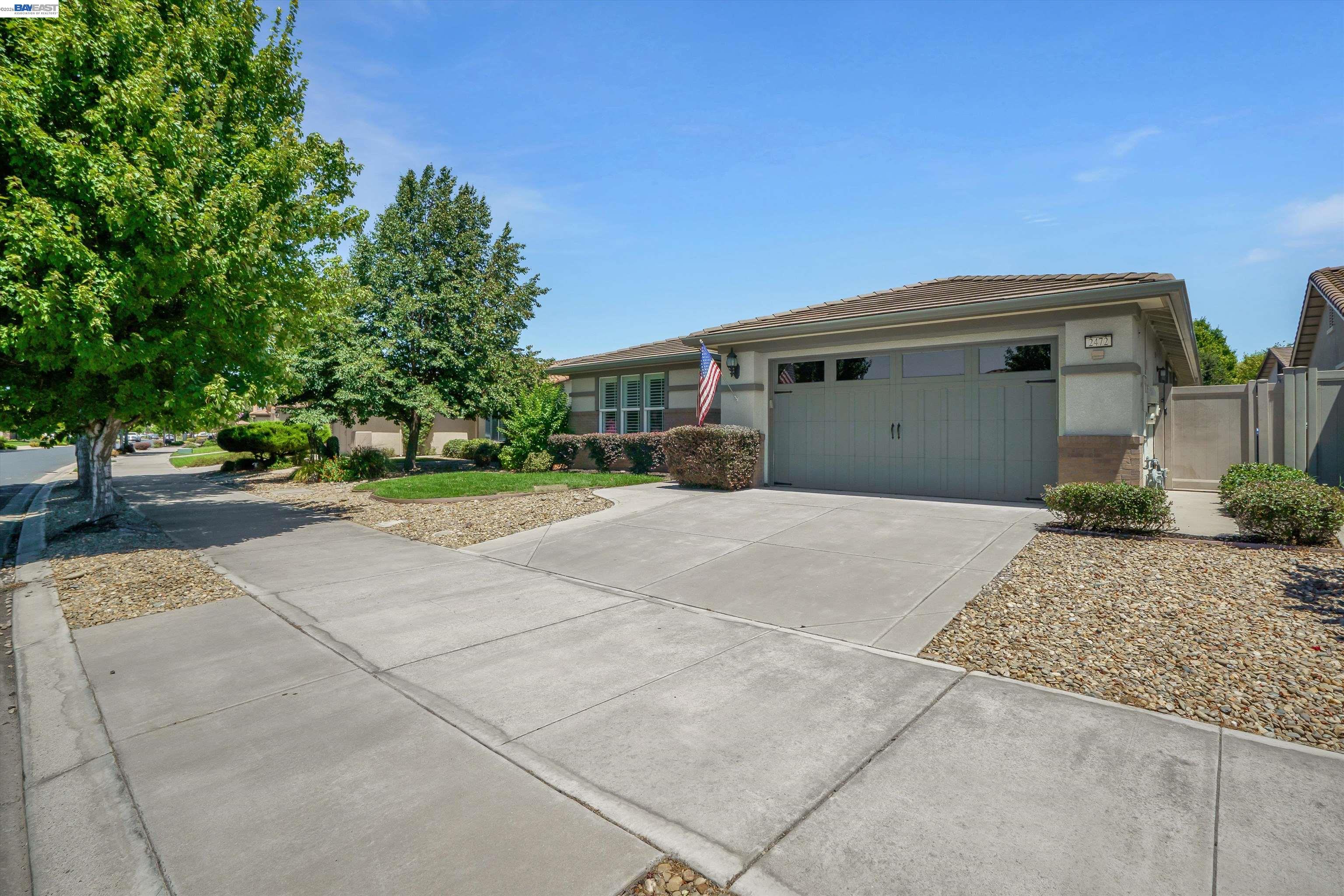 2472 Shadow Berry Dr, Manteca CA 95336 — photo 2