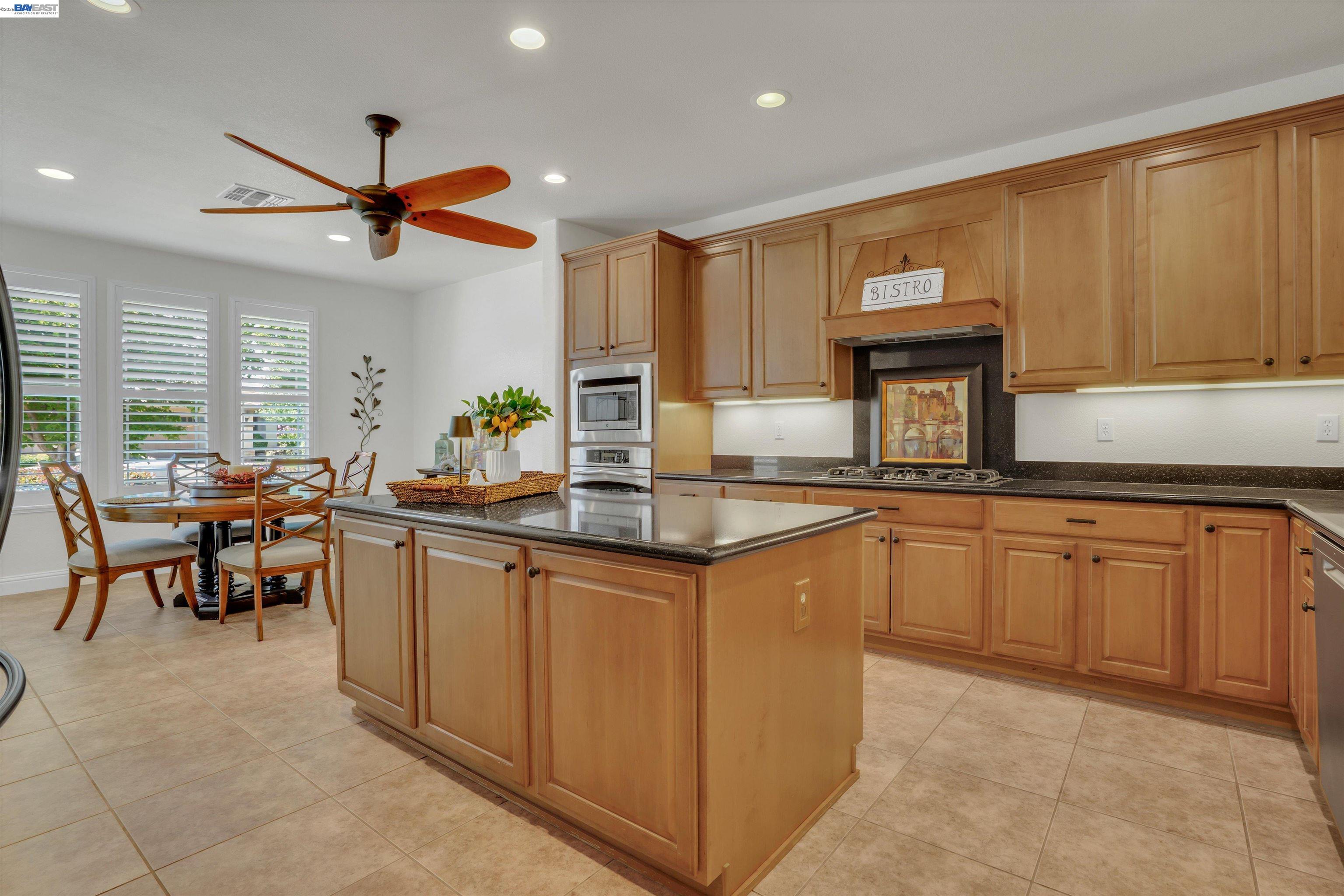 2472 Shadow Berry Dr, Manteca CA 95336 — photo 11