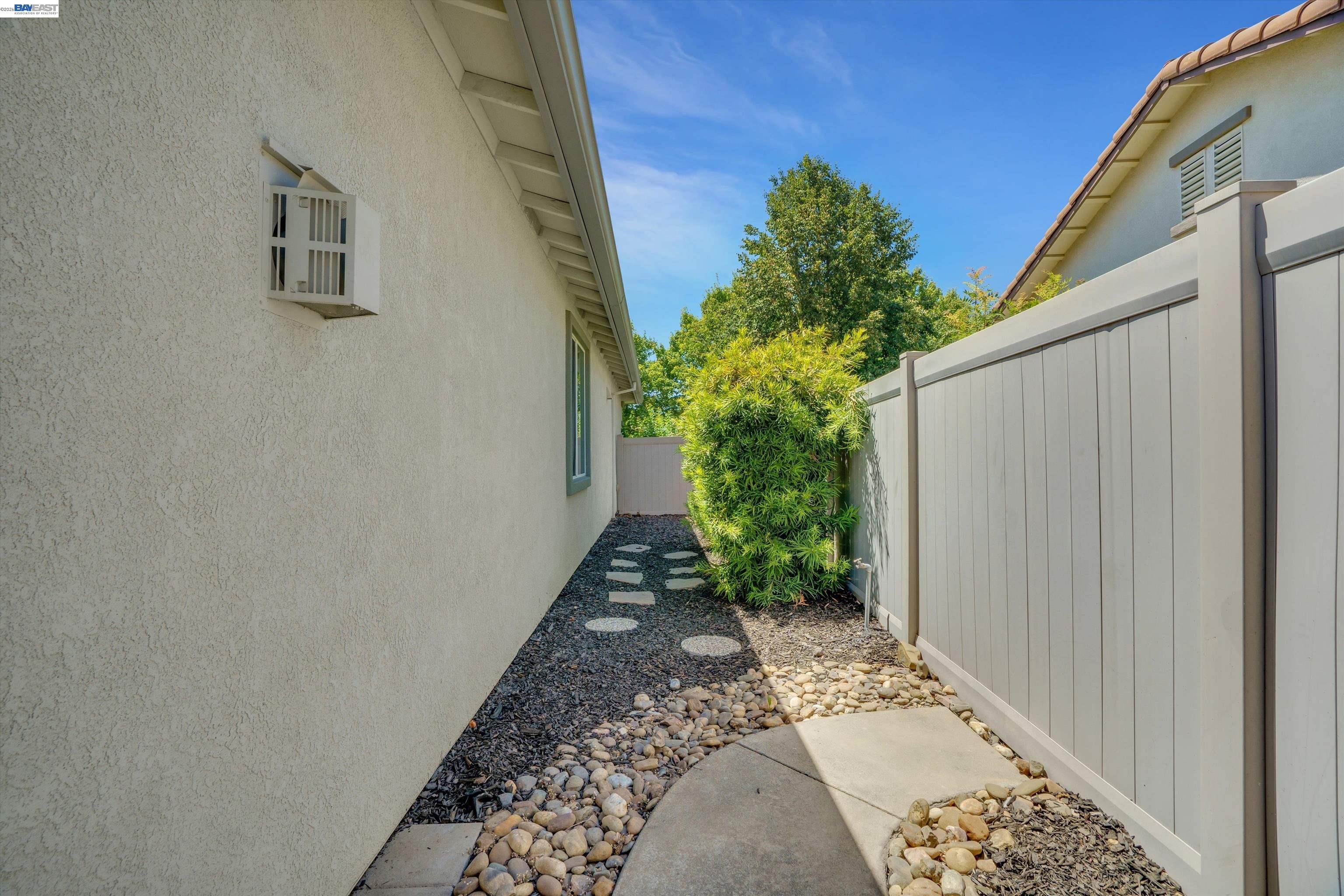 2472 Shadow Berry Dr, Manteca CA 95336 — photo 31