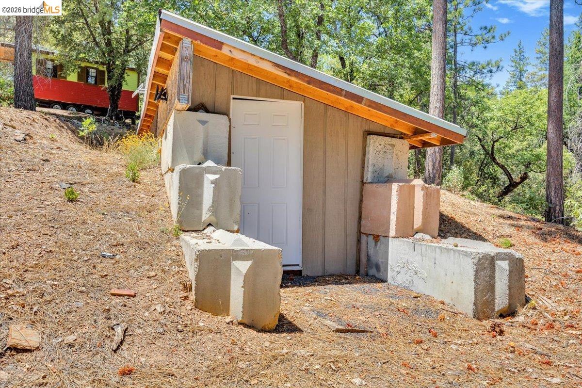 9935 Jackass creek Rd, Groveland CA 95321 — photo 37