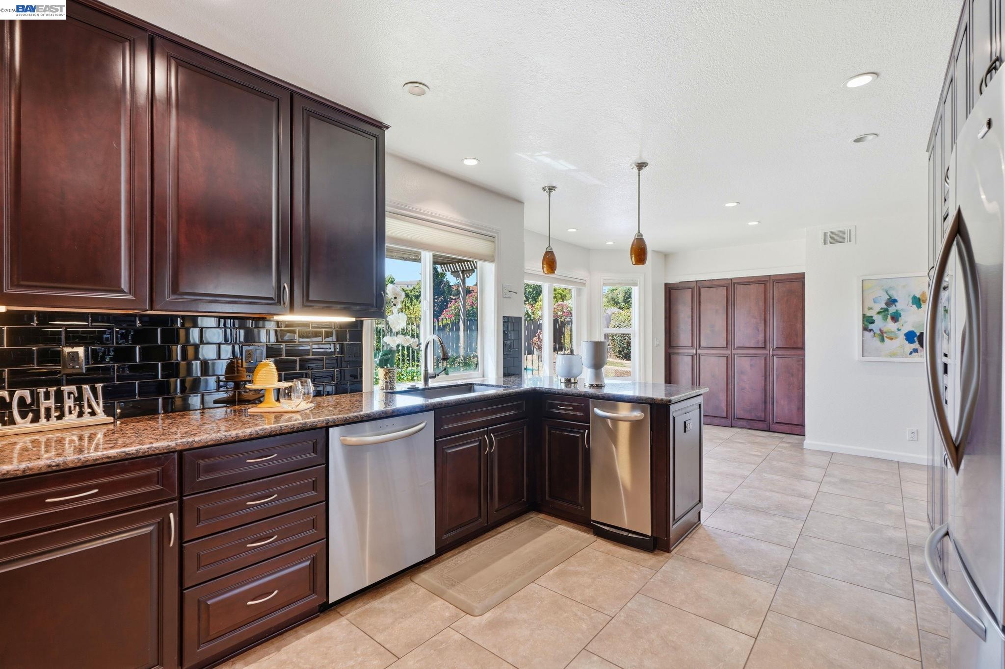 883 Dover Cir, Benicia CA 94510 — photo 11
