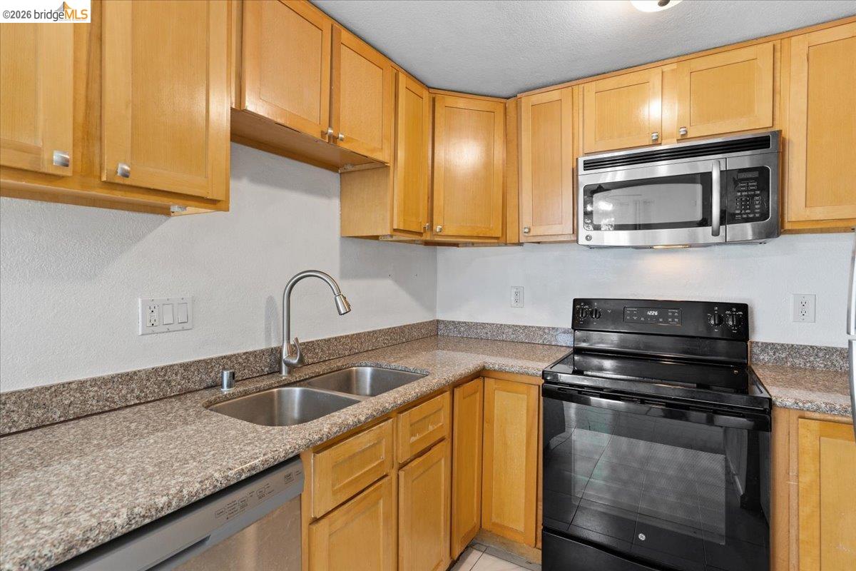 200 Del Luz Ct, Fairfield CA 94533 — photo 11