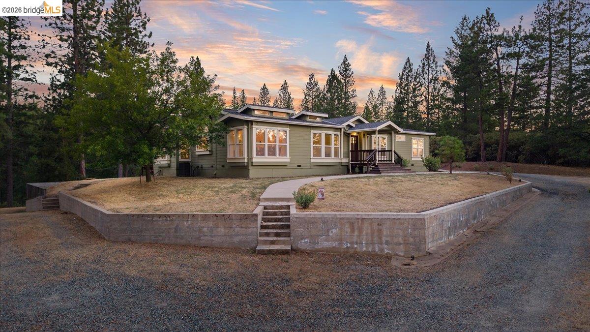 Morgan Dr — photo 2