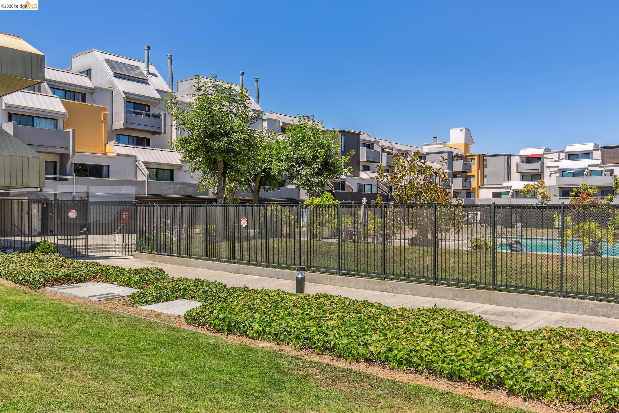 7 Embarcadero West # 207, Oakland CA 94607 — photo 35