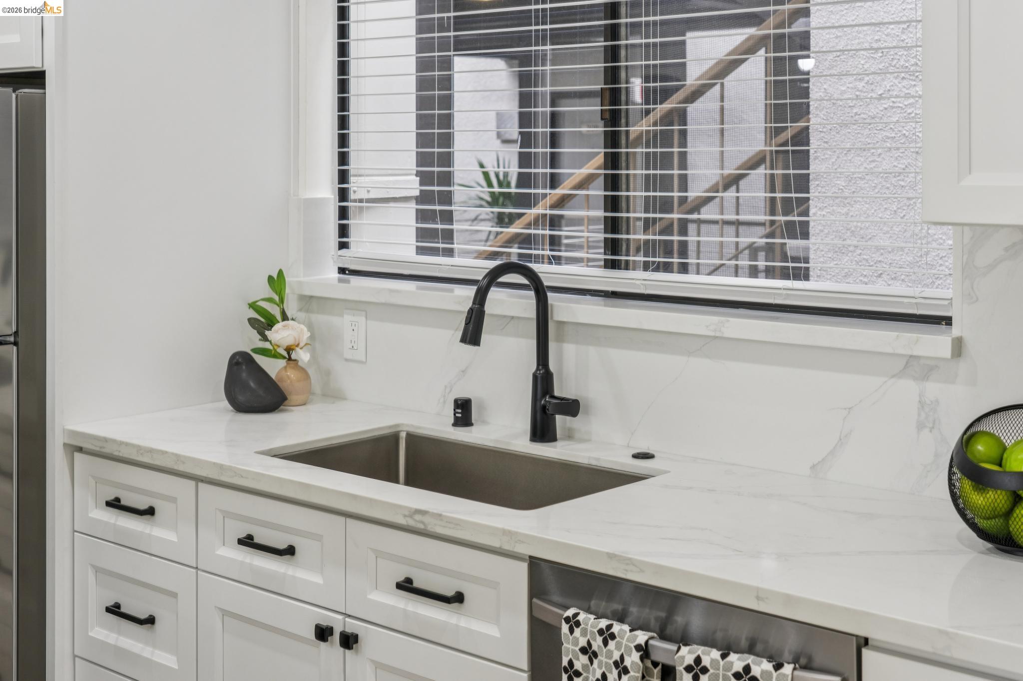 7 Embarcadero West # 207, Oakland CA 94607 — photo 7