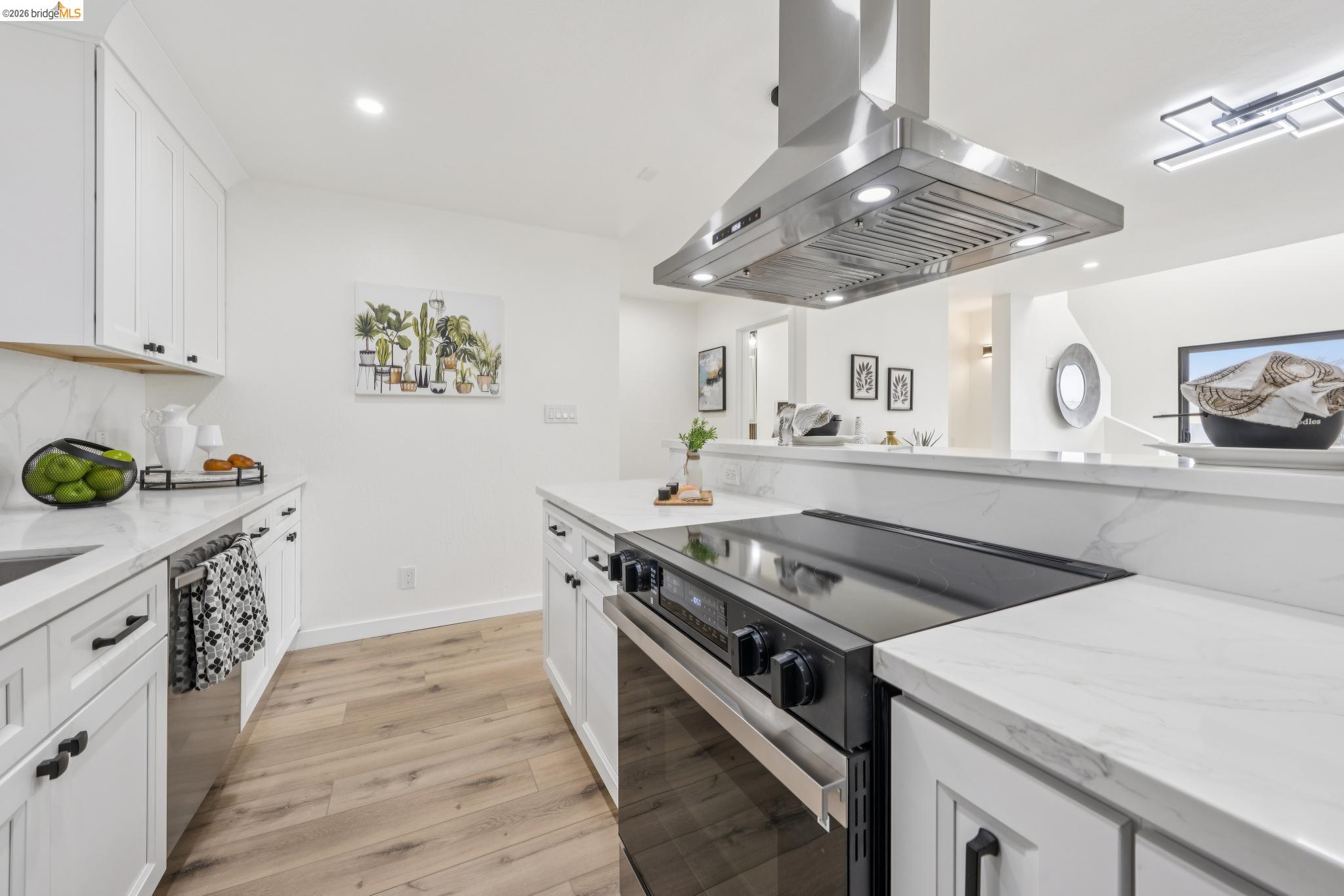 7 Embarcadero West # 207, Oakland CA 94607 — photo 9