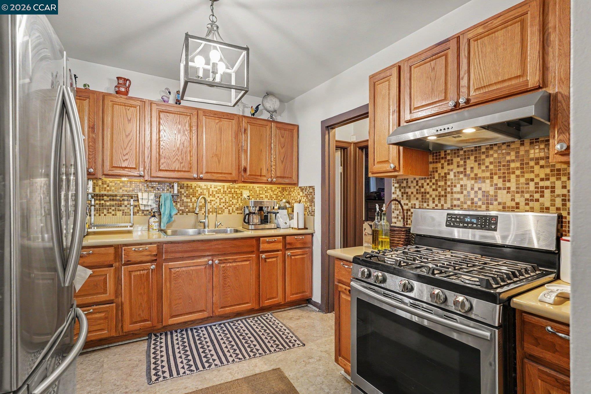 1110 Laurel Ave, Pittsburg CA 94565 — photo 9