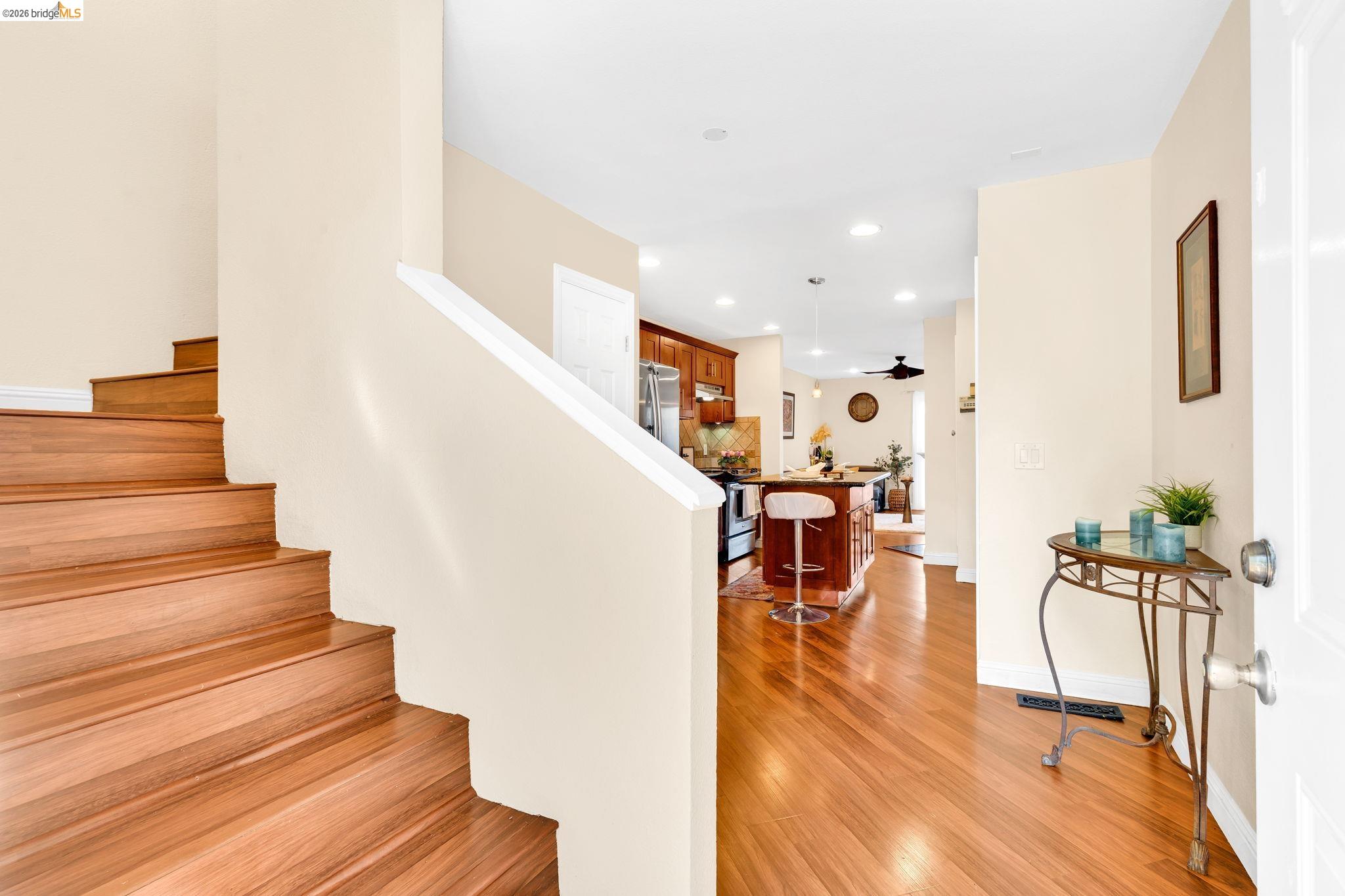 Front Image Thumbnail for EB41142646