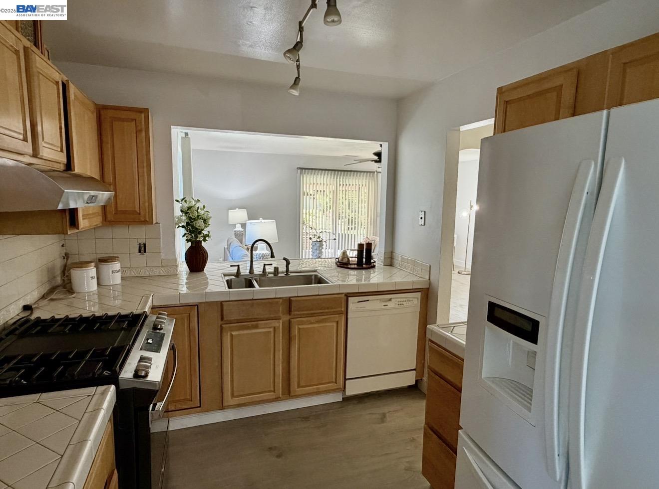 4846 Sally Court, Union City CA 94587 — photo 8