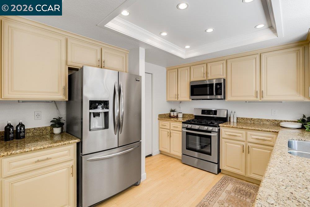 5633 Mount Hood Ct, Martinez CA 94553 — photo 16