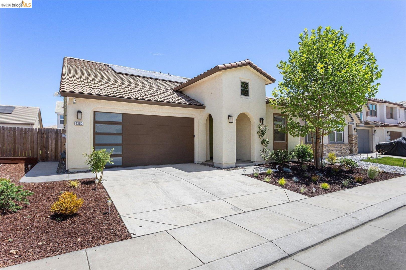 4352 Vanguard DR, Modesto CA 95356 — photo 2