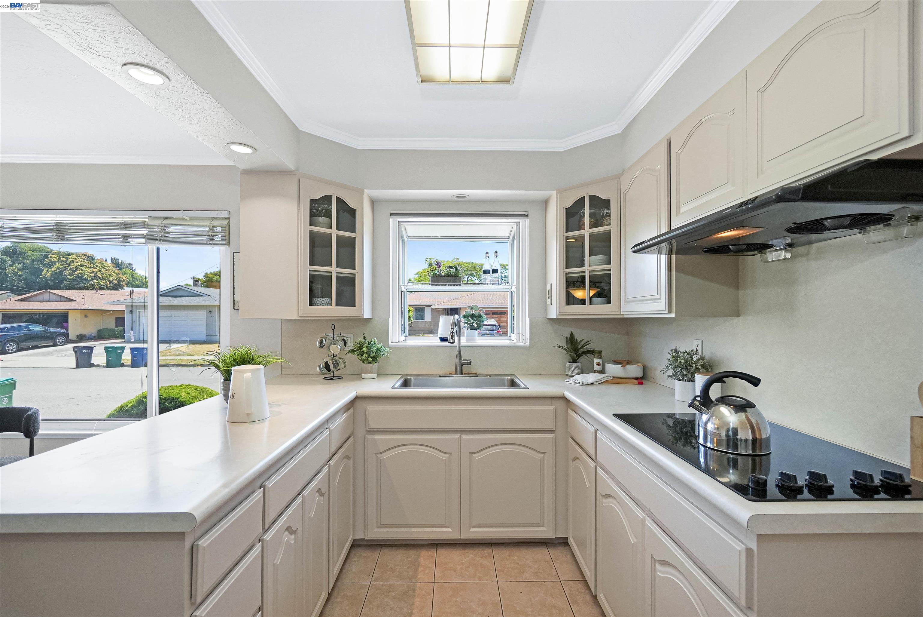 2053 Trafalgar ave, Hayward CA 94545 — photo 7