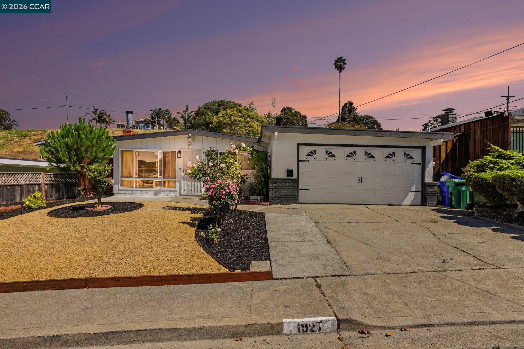 Front Image Thumbnail for CC41142701