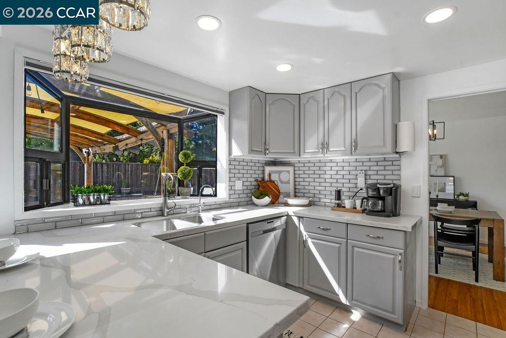1154 Breckenridge Court, Martinez CA 94553 — photo 11