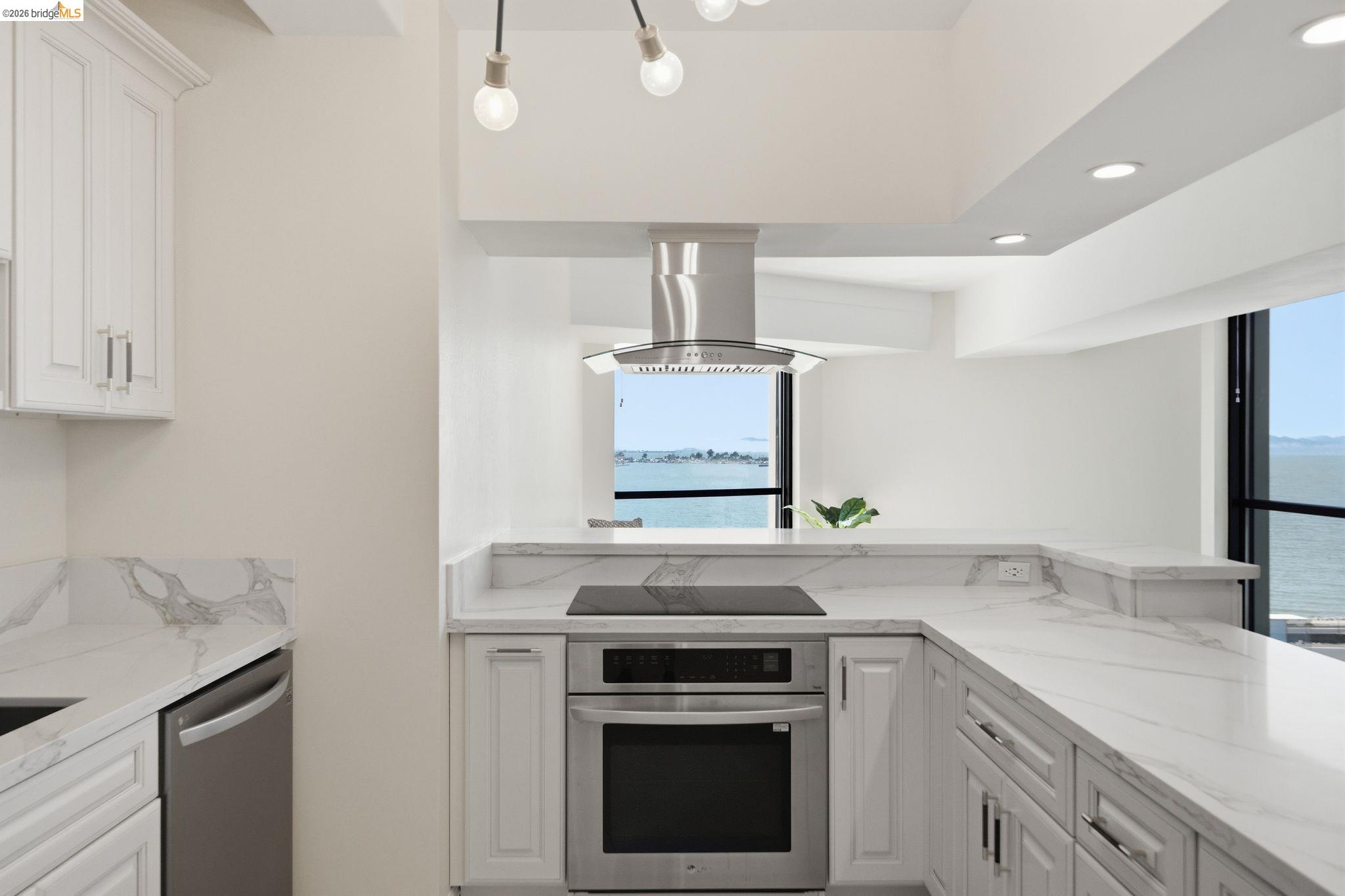 6363 Christie Ave # 606, Emeryville CA 94608 — photo 14