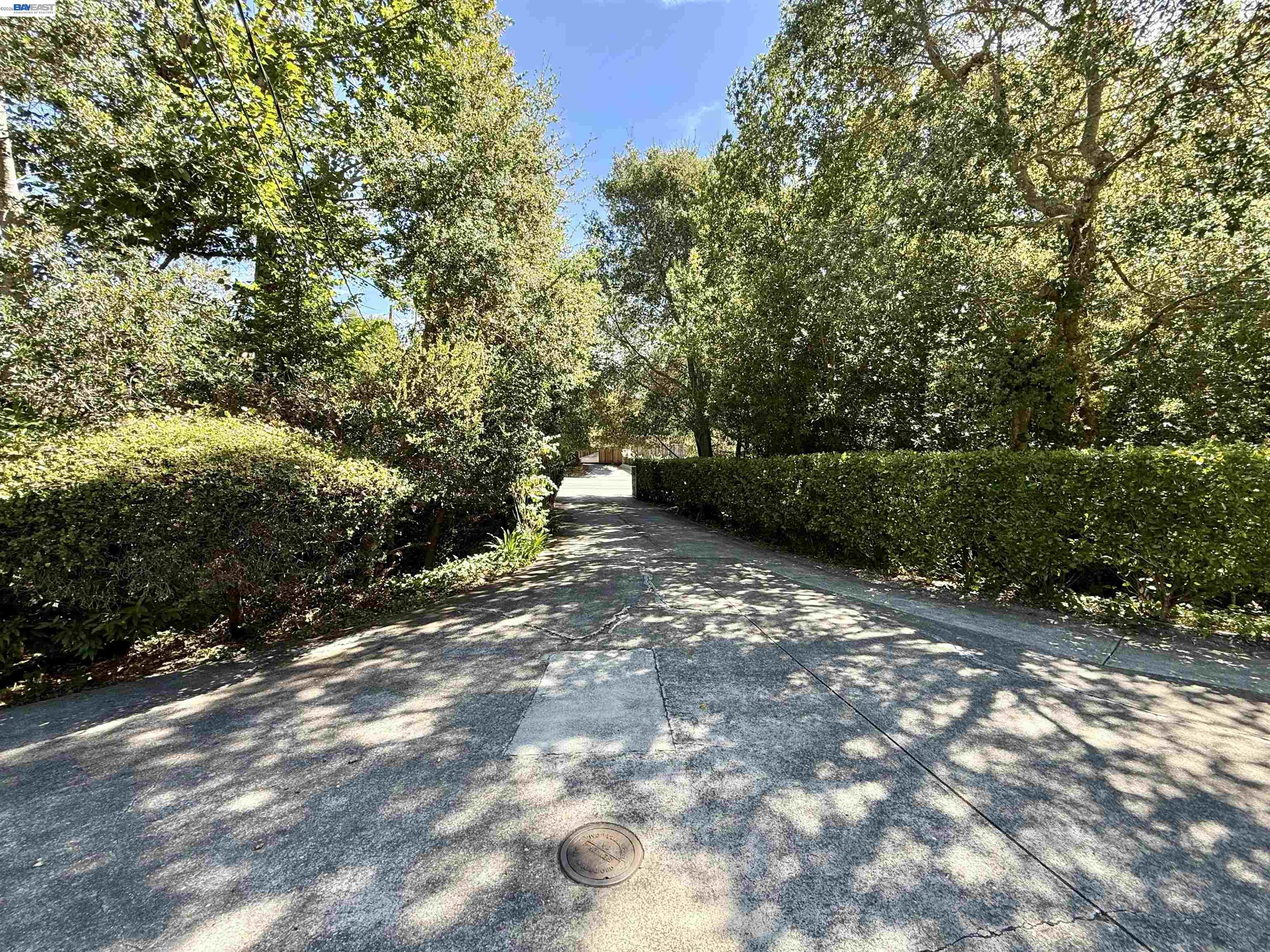 516 Moraga Way, Orinda CA 94563 — photo 9