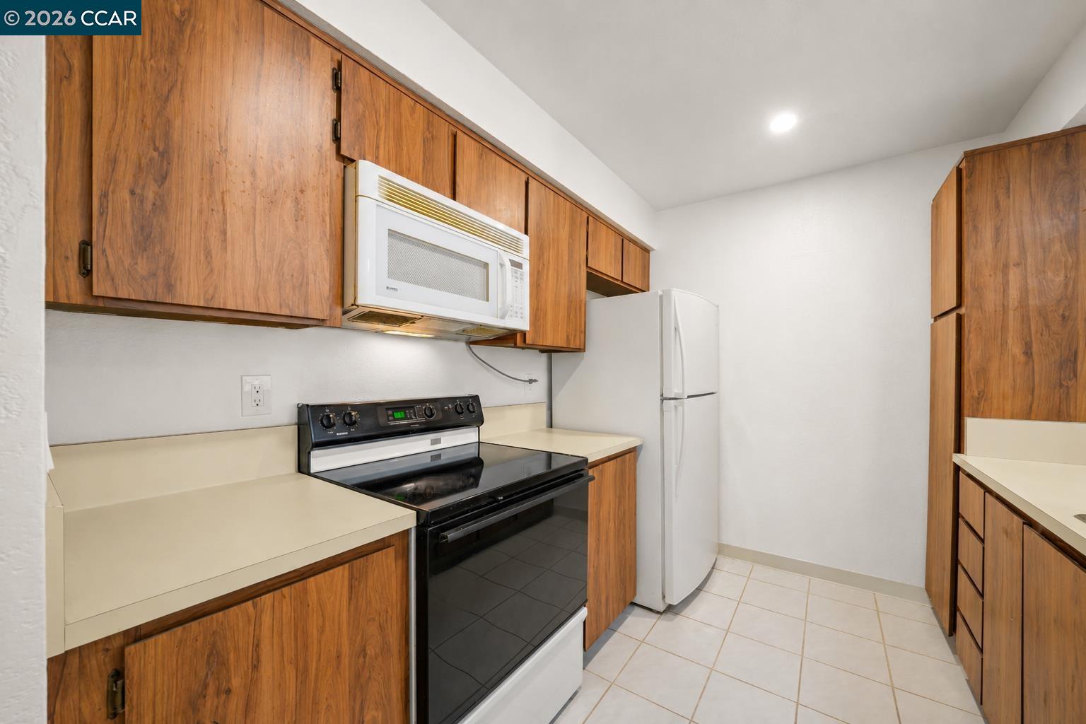 151 Terrace Ct, Hercules CA 94547 — photo 9