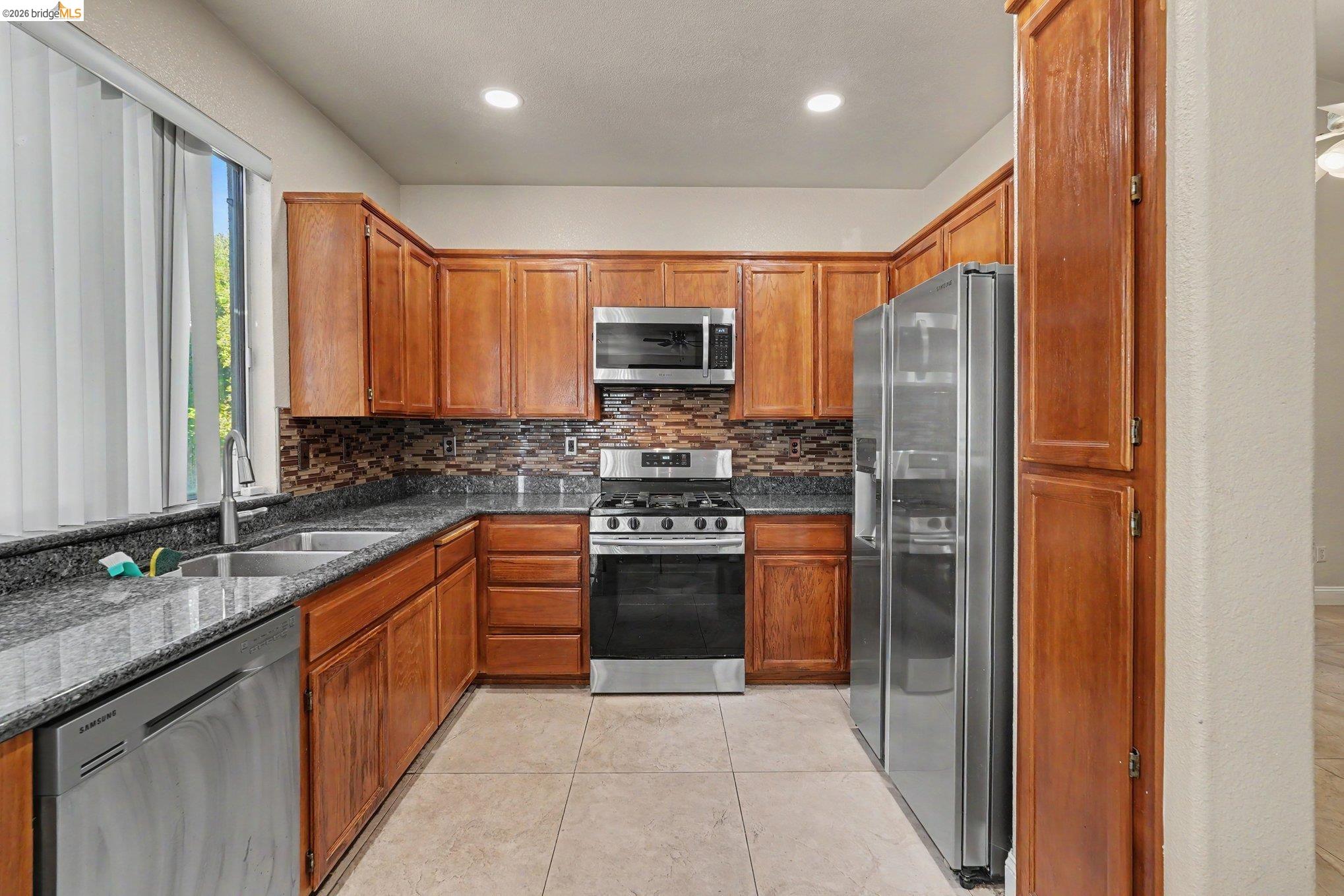 5200 Fairside Way, Antioch CA 94531 — photo 9
