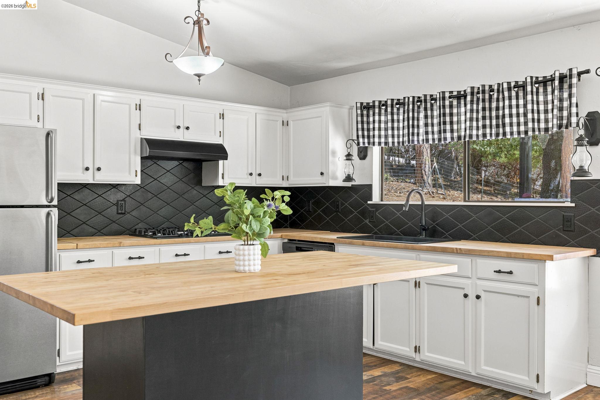 22148 Crystal Falls Dr. West, Sonora CA 95370 — photo 11