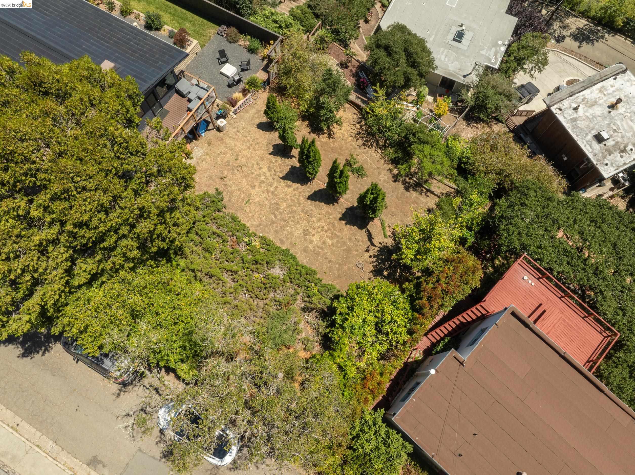 1072 Sterling Ave