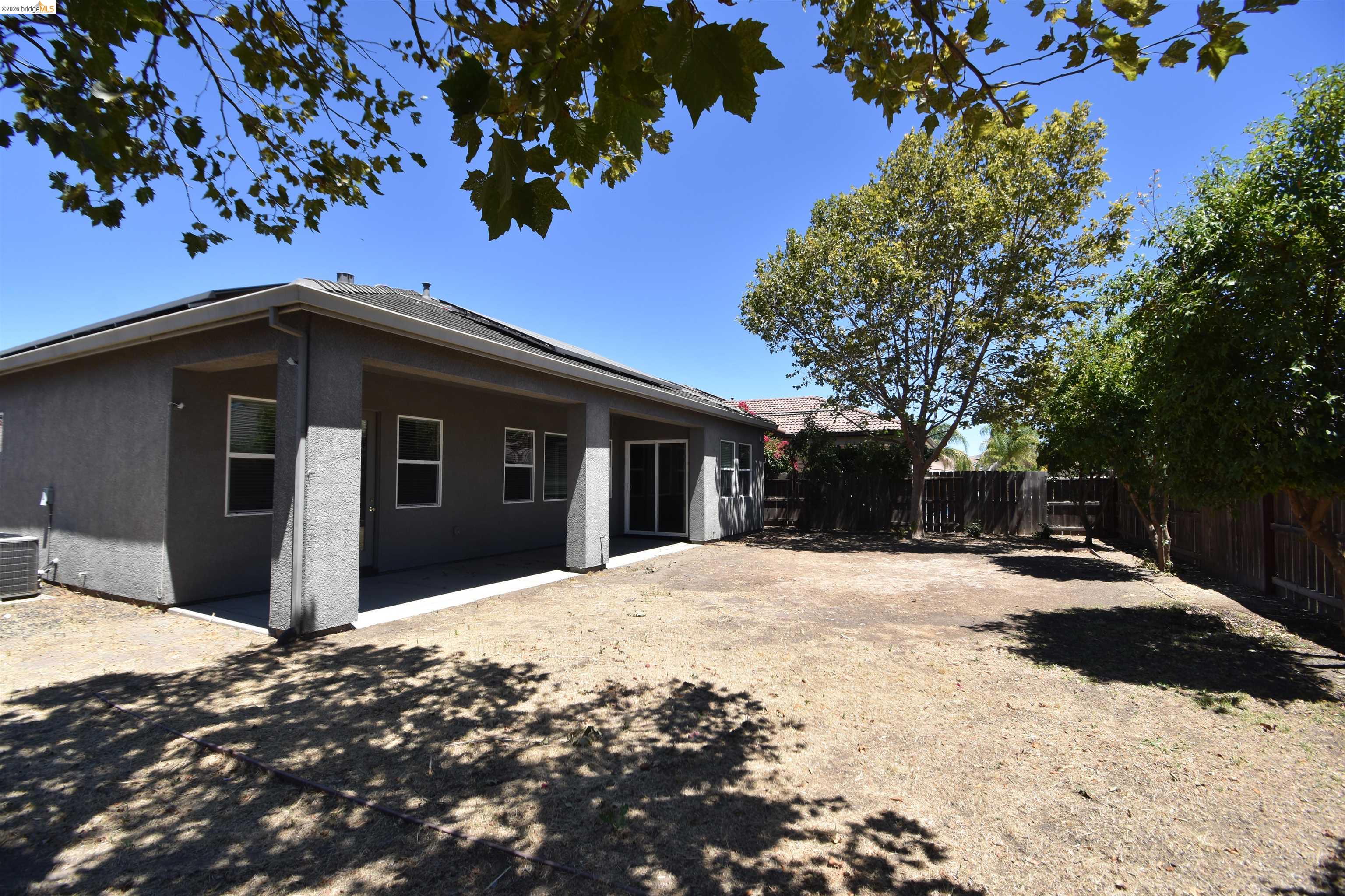1110 Clearwater Creek Blvd, Manteca CA 95336 — photo 5