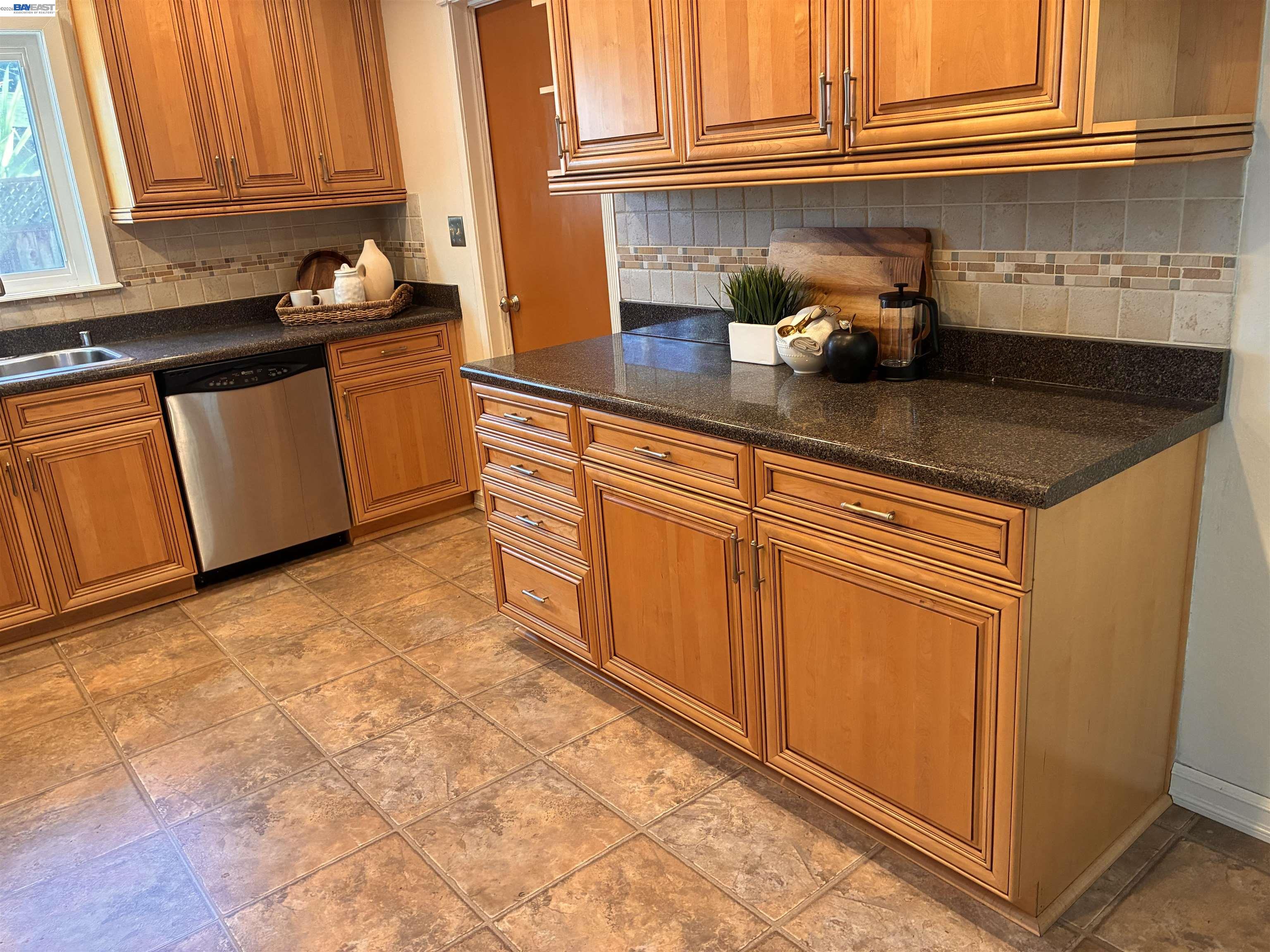 5269 Abbey Ct, Newark CA 94560 — photo 5