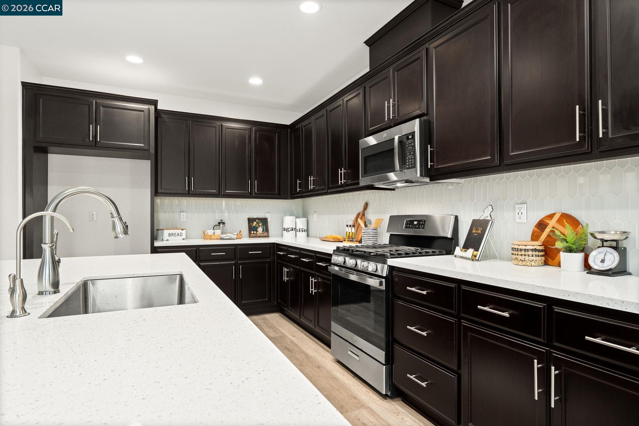64 Morello Ave, Martinez CA 94553 — photo 8