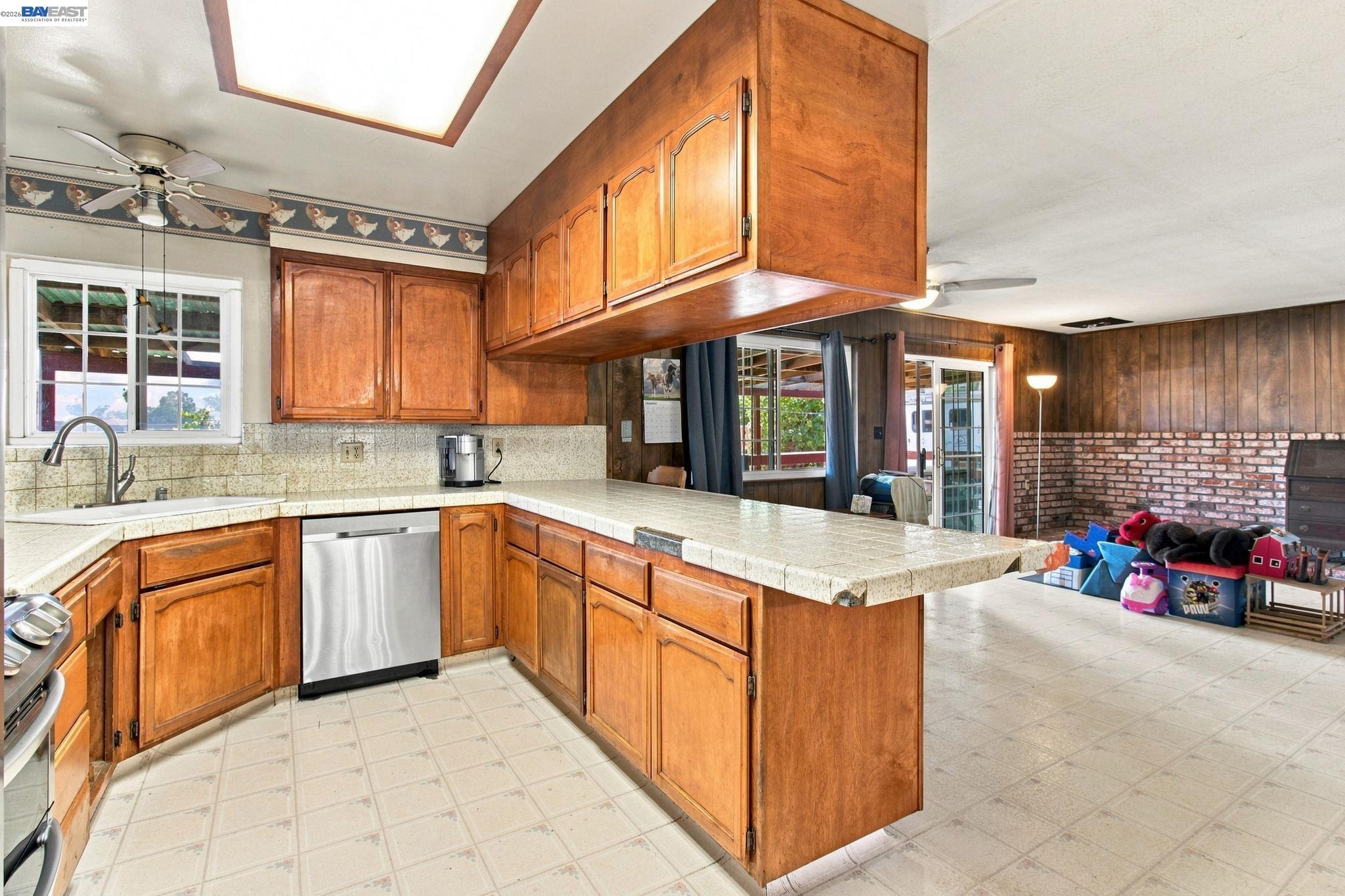 5940 Victoria Ln, Livermore CA 94550 — photo 16