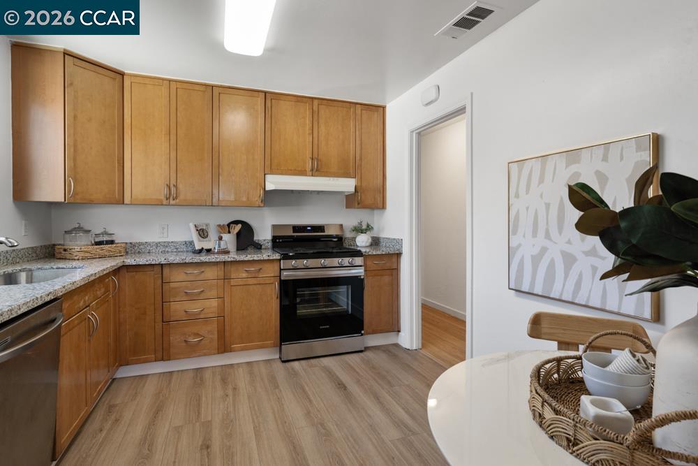 162 Riverview Dr, Pittsburg CA 94565 — photo 11
